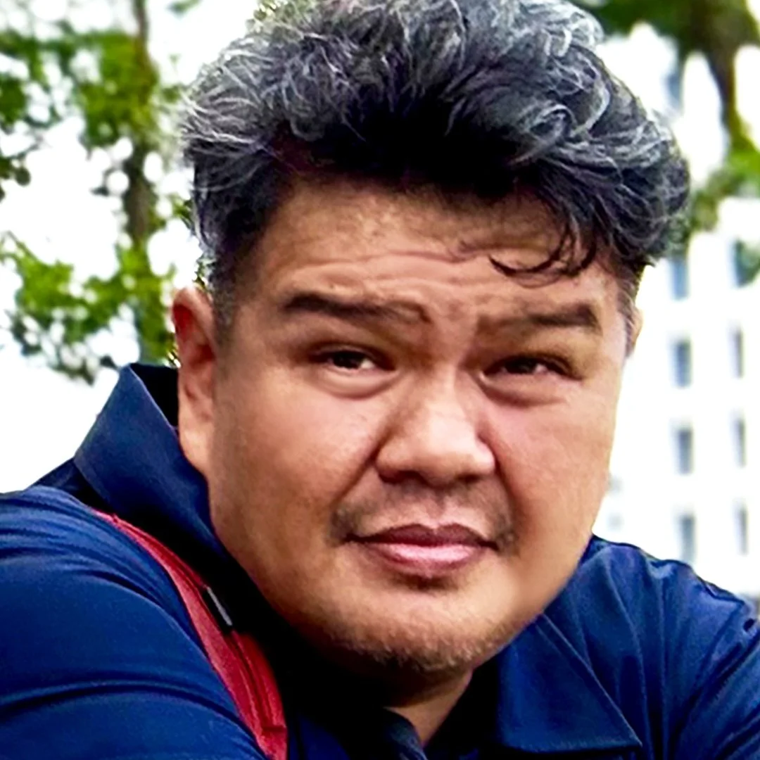 NIRUT CHAMSUWAN
DIRECTOR & EDITOR
Nirut is editor of the art magazine and also responsible for producing the bkk UNZINE website. He co-organizes the BKK Comics Art Festival through his company Nirut Chamsuwan Studios Co., Ltd.,