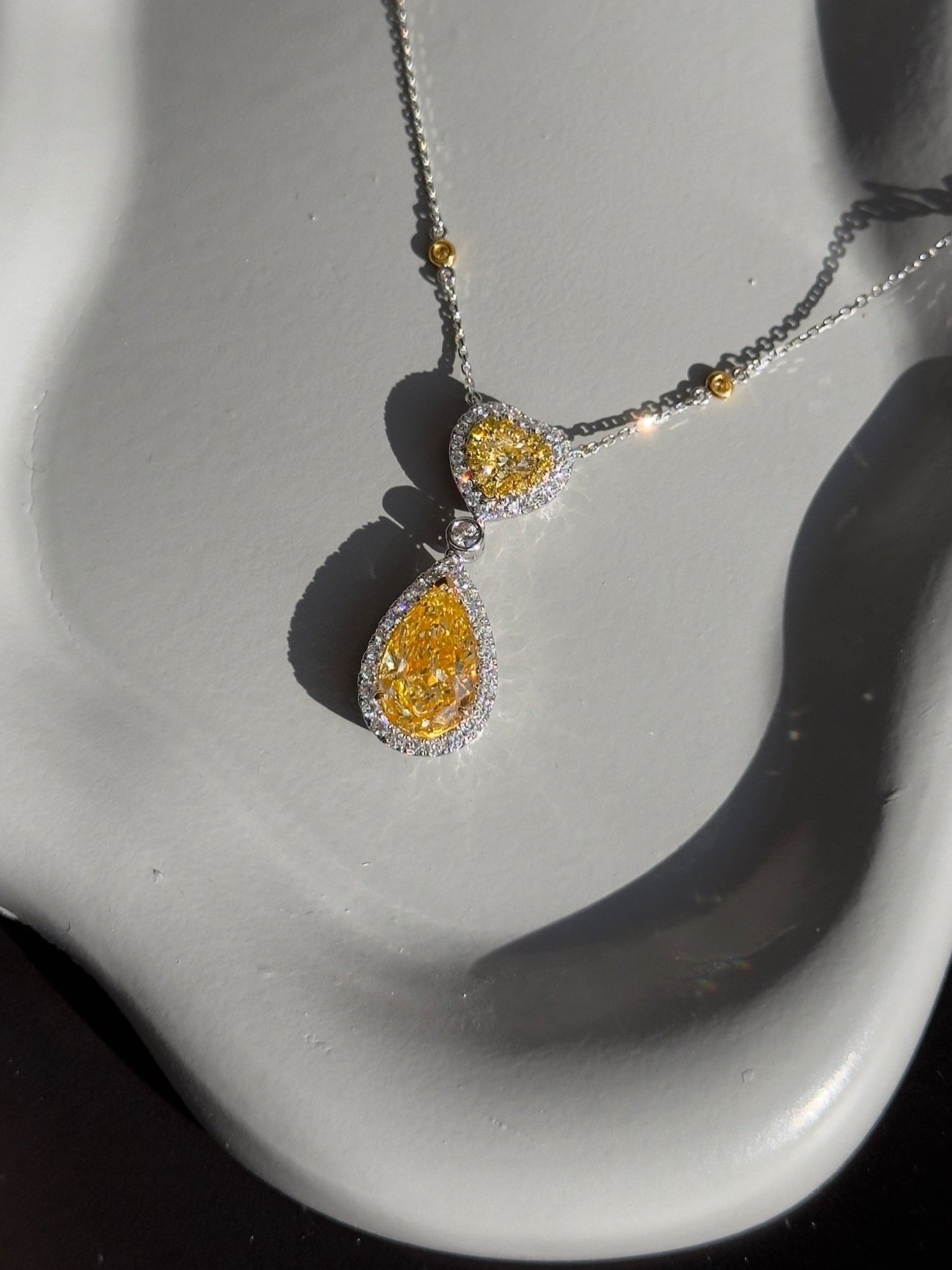 fancy yellow diamond pendant