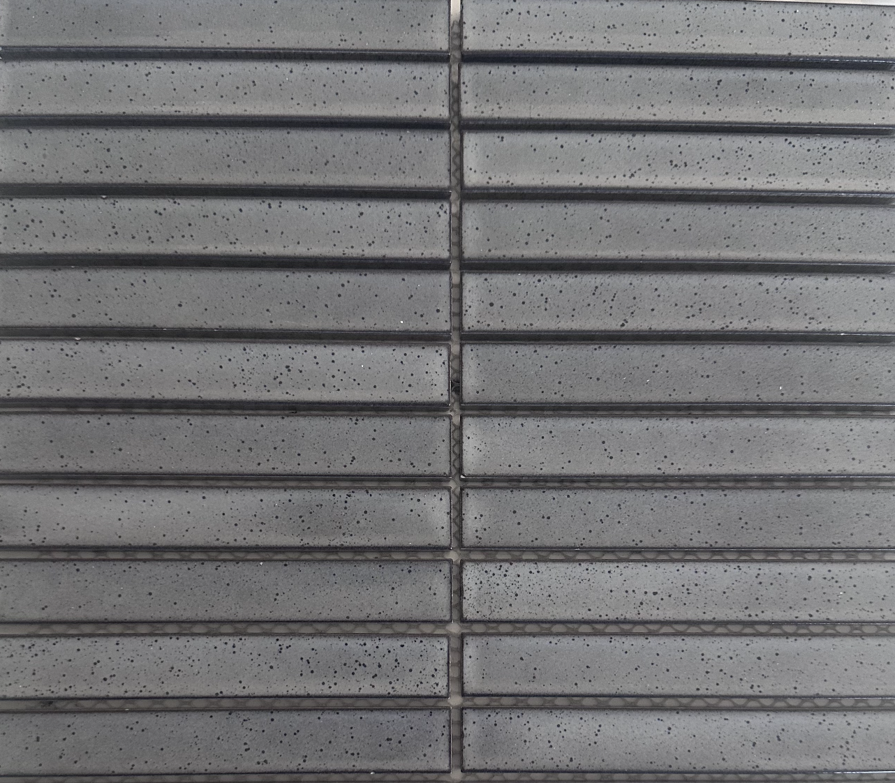 Grey grain kitkat tiles