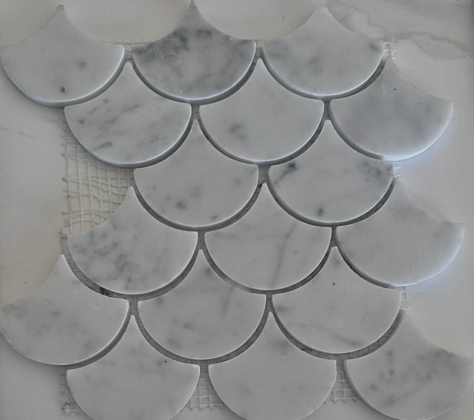 Marble fish scale tile