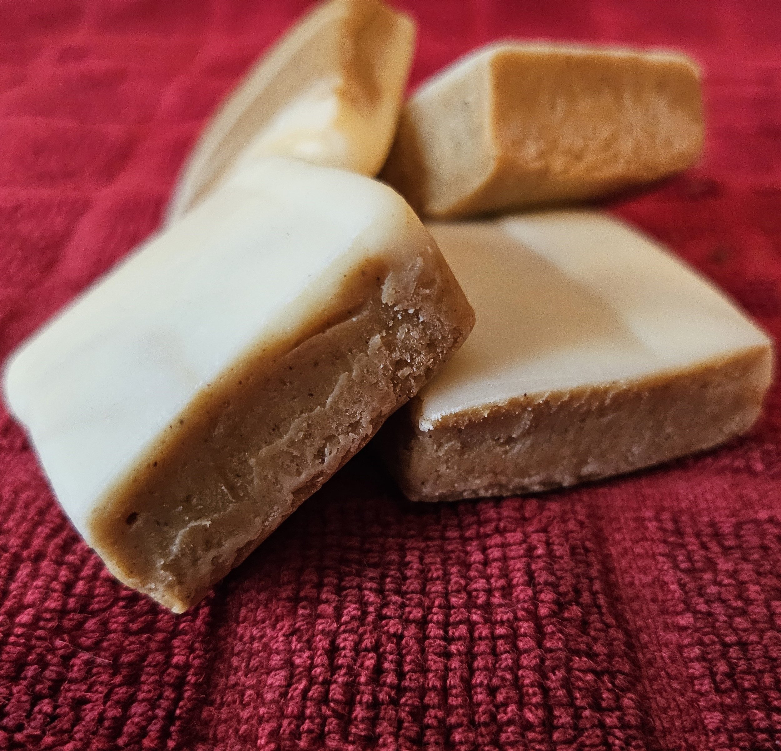 gingerbread fudge 1.jpg