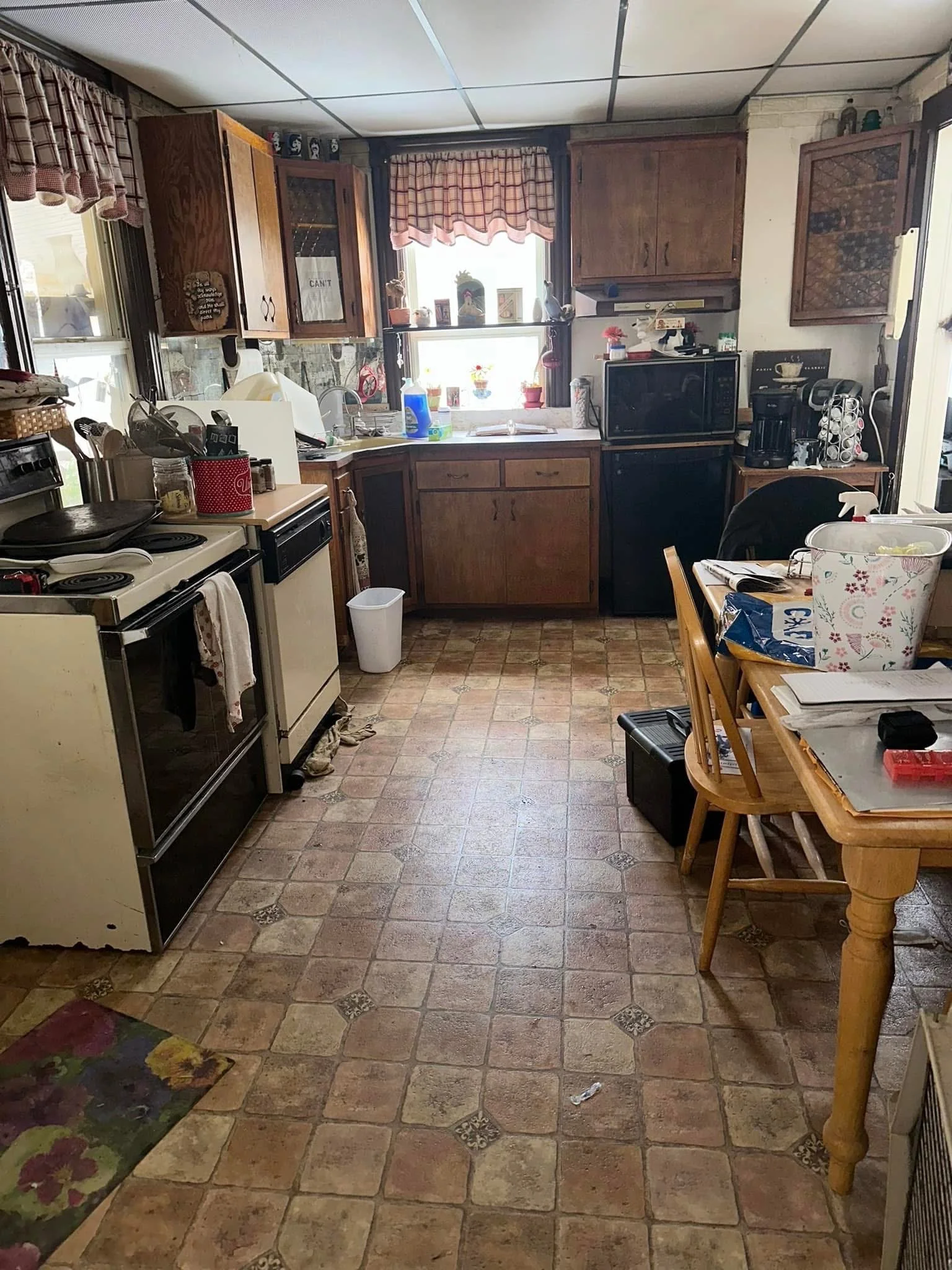 Port Washington before kitchen .JPG