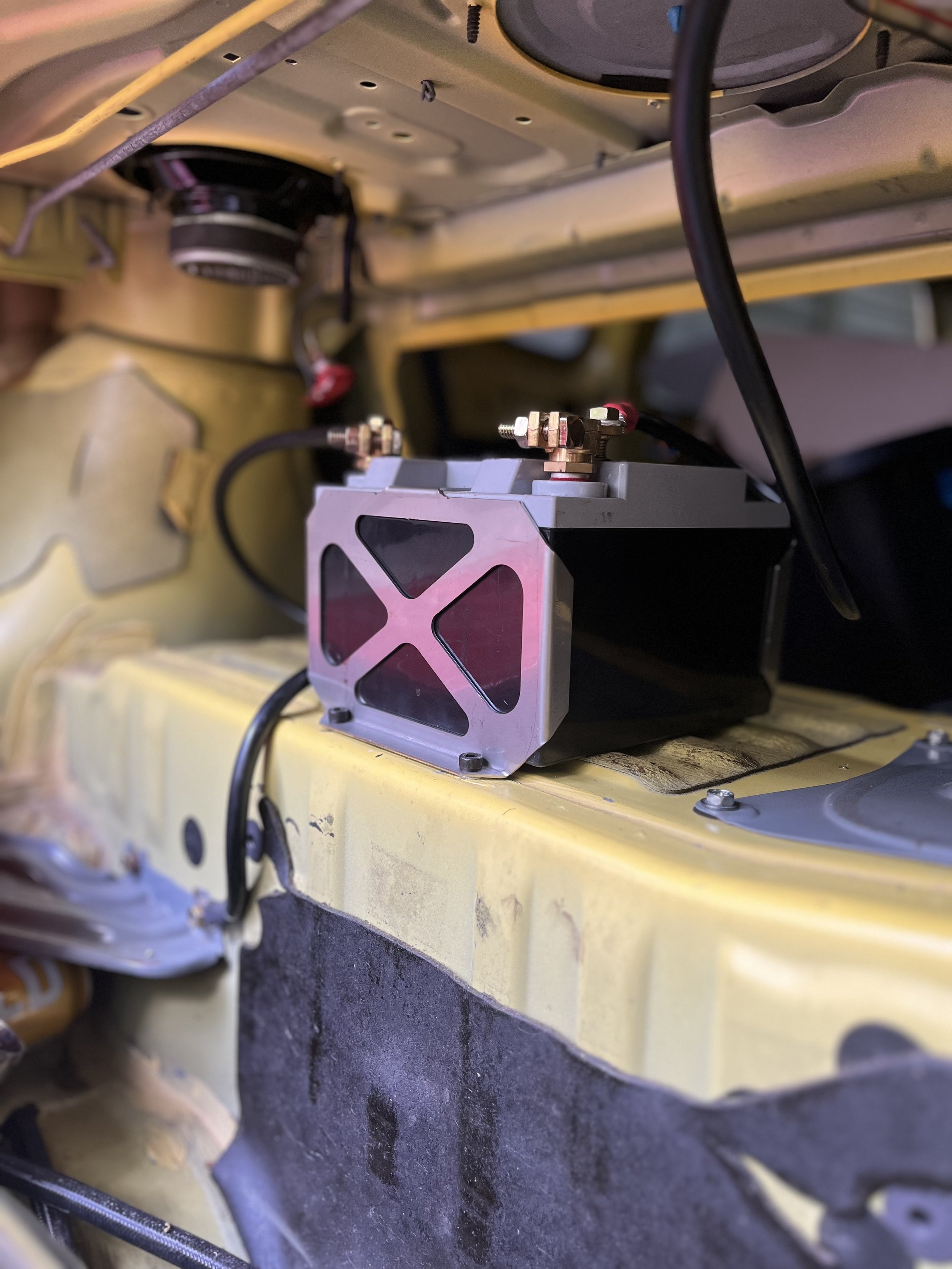 Custom battery hold down clamp for Fullriver HC28