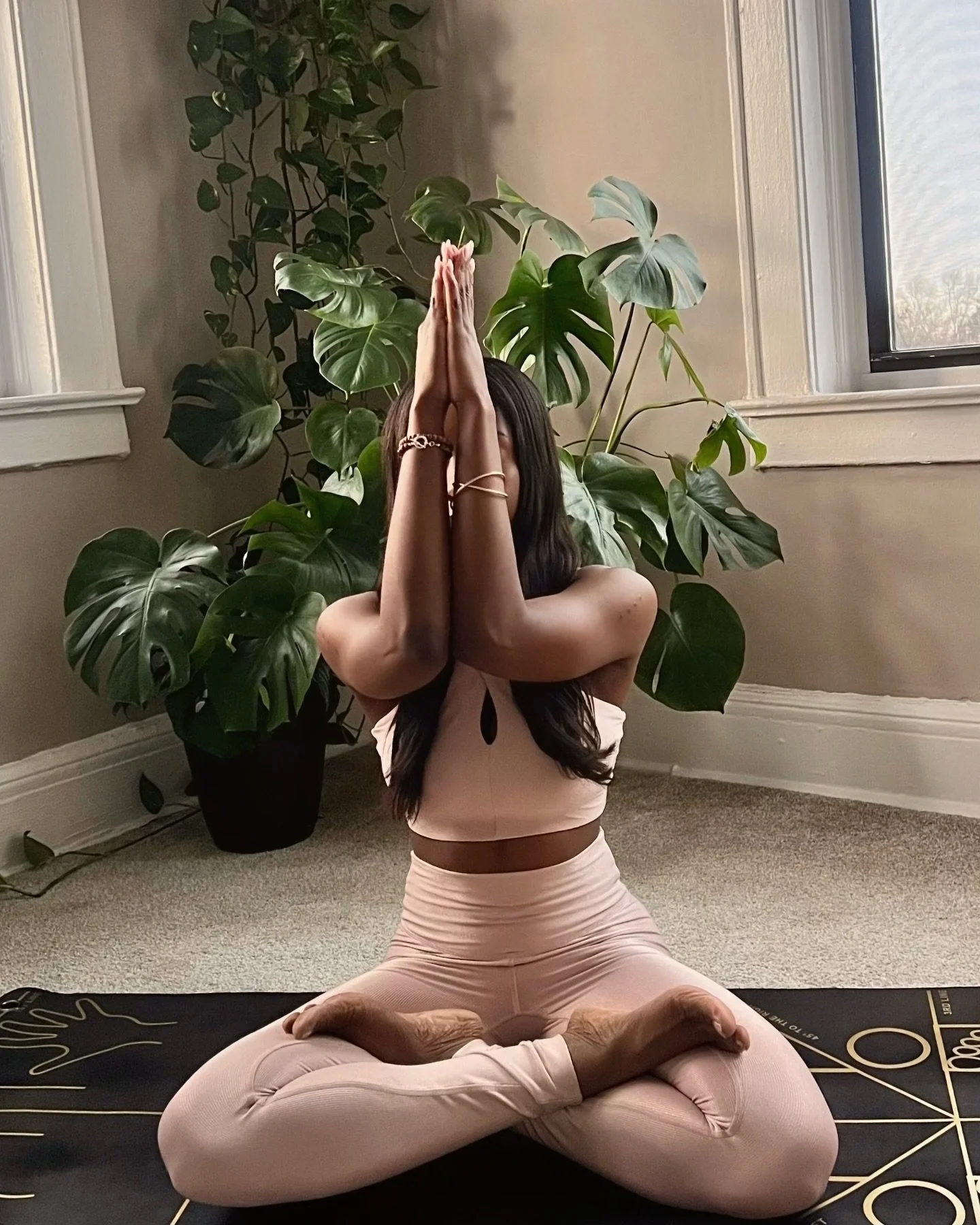 Finding stillness in a chaotic world 🤎 In this moment, I remind myself to breathe, to ground, and to just be. Padmasana or lotus pose is a reminder to rise above the noise, stay rooted in the present, and embrace calm energy 🪷
.
.
.
.
.
 #BlossomWi