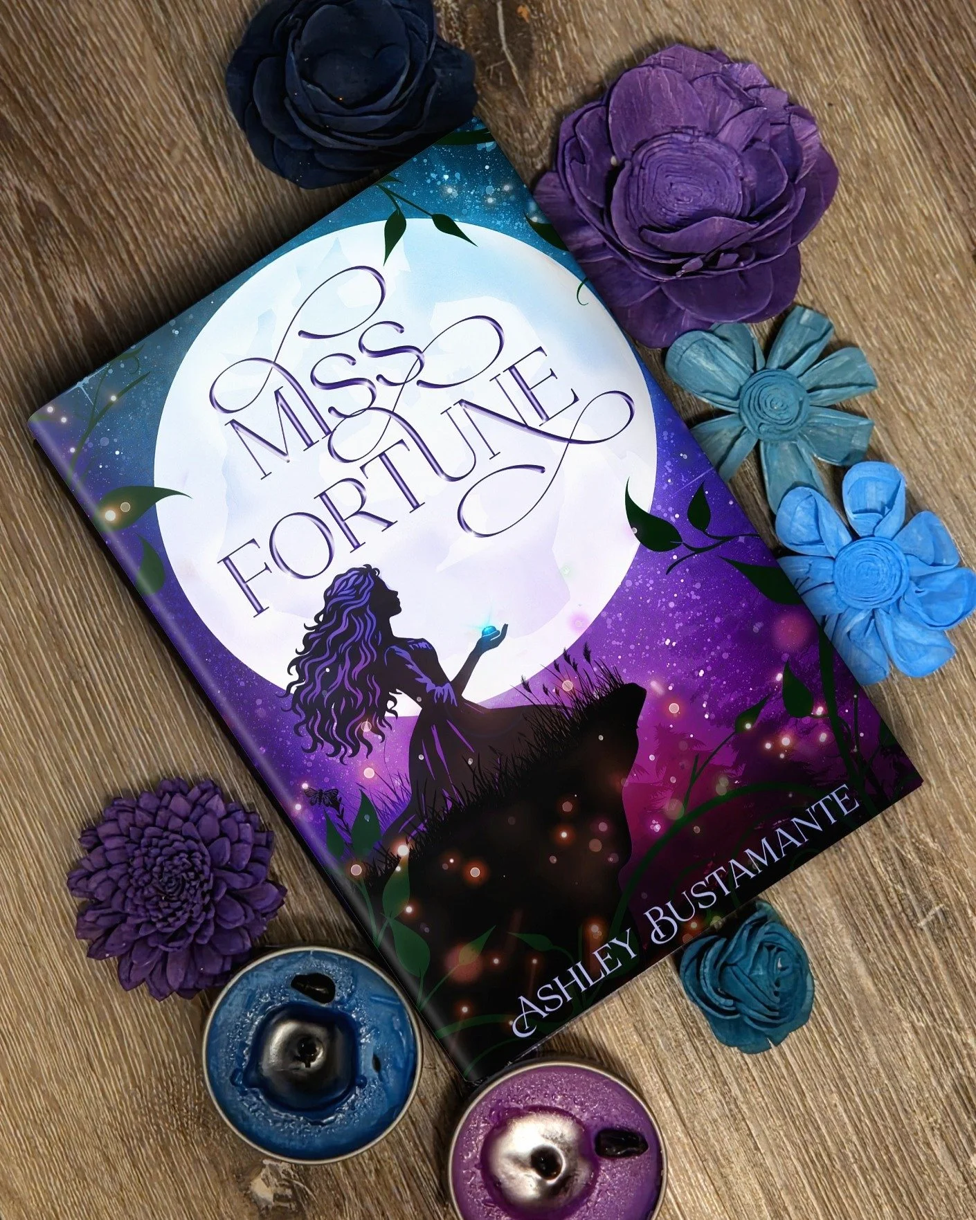 I love books with impossible stakes like The Scorpio Races. Miss Fortune by @authorashleybustamantesounds like one of those types of reads. 

Nia must choose: keep the magic that has protected her, or risk everything for love. 

Can't wait to read th