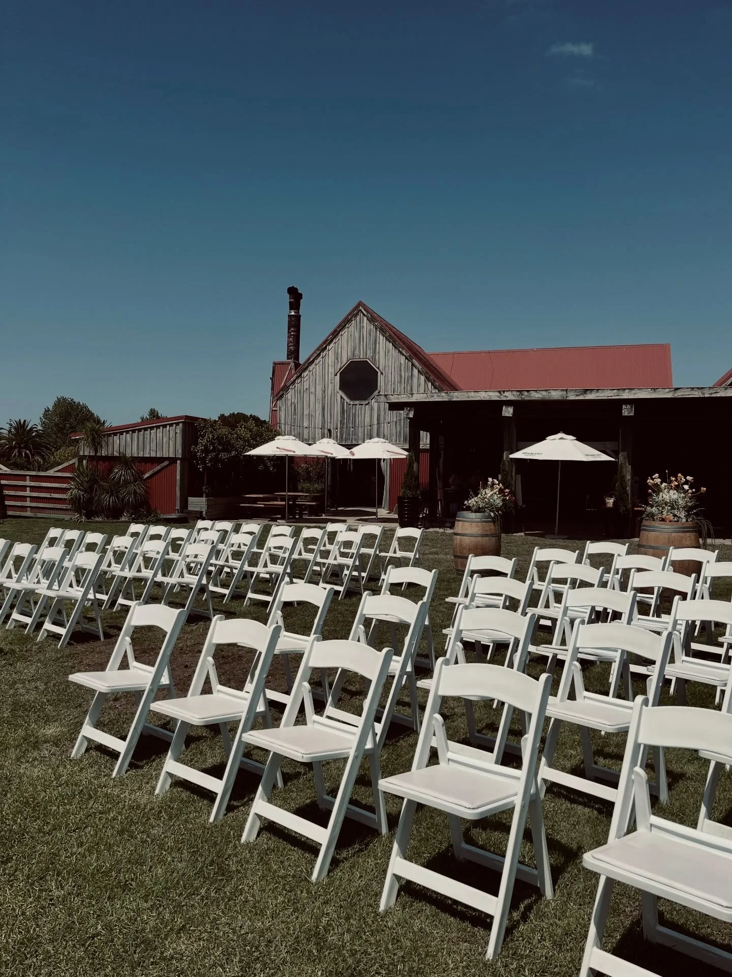 ✨A stunning summer afternoon to celebrate Amy &amp; Oliver! 🤍Highlights of their ceremony included their gorgeous son bringing forward their rings &amp; some very emotional personal vows. 🥹 ✨