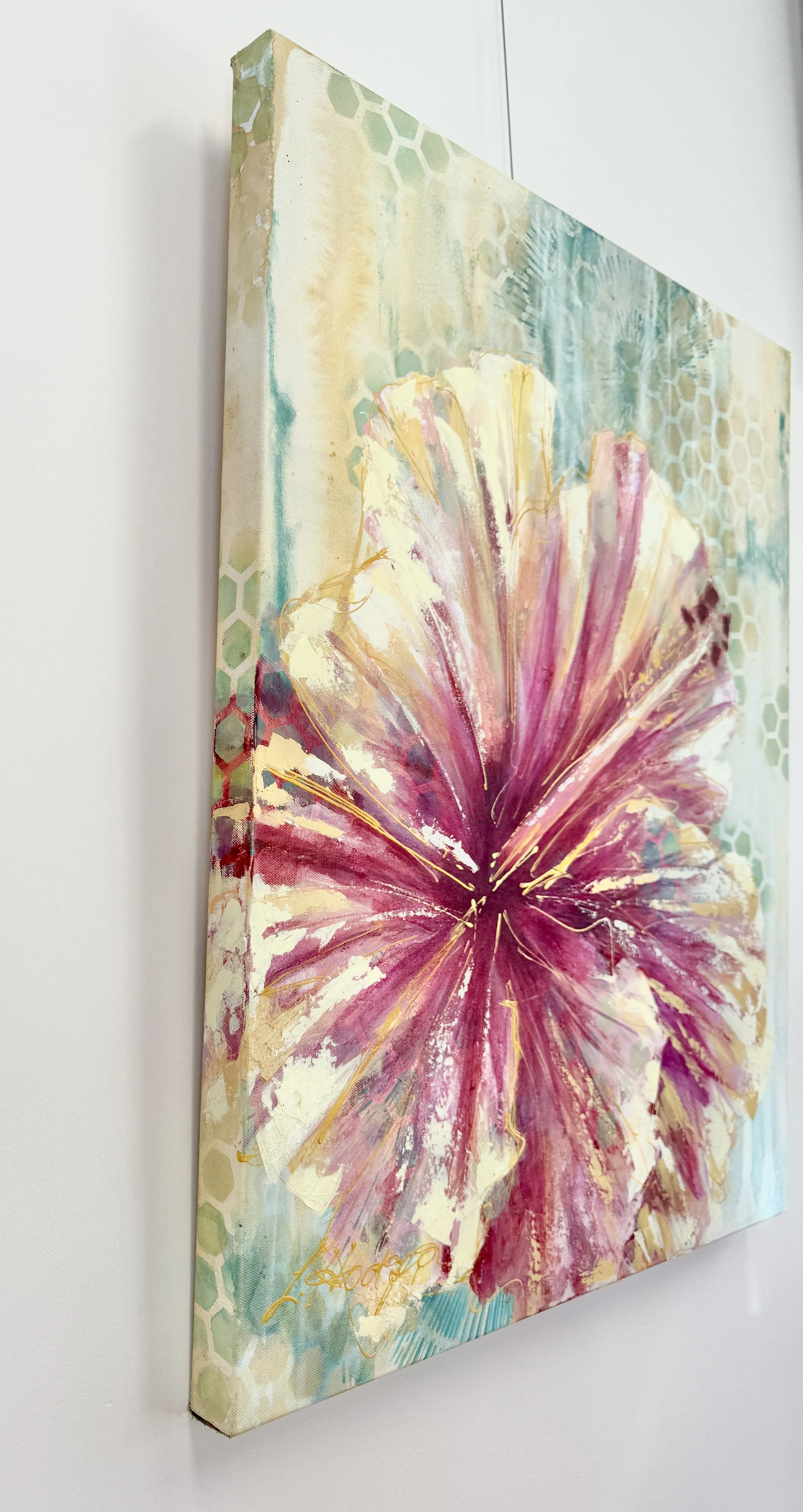 Hibiscus - A Stillness that Sings