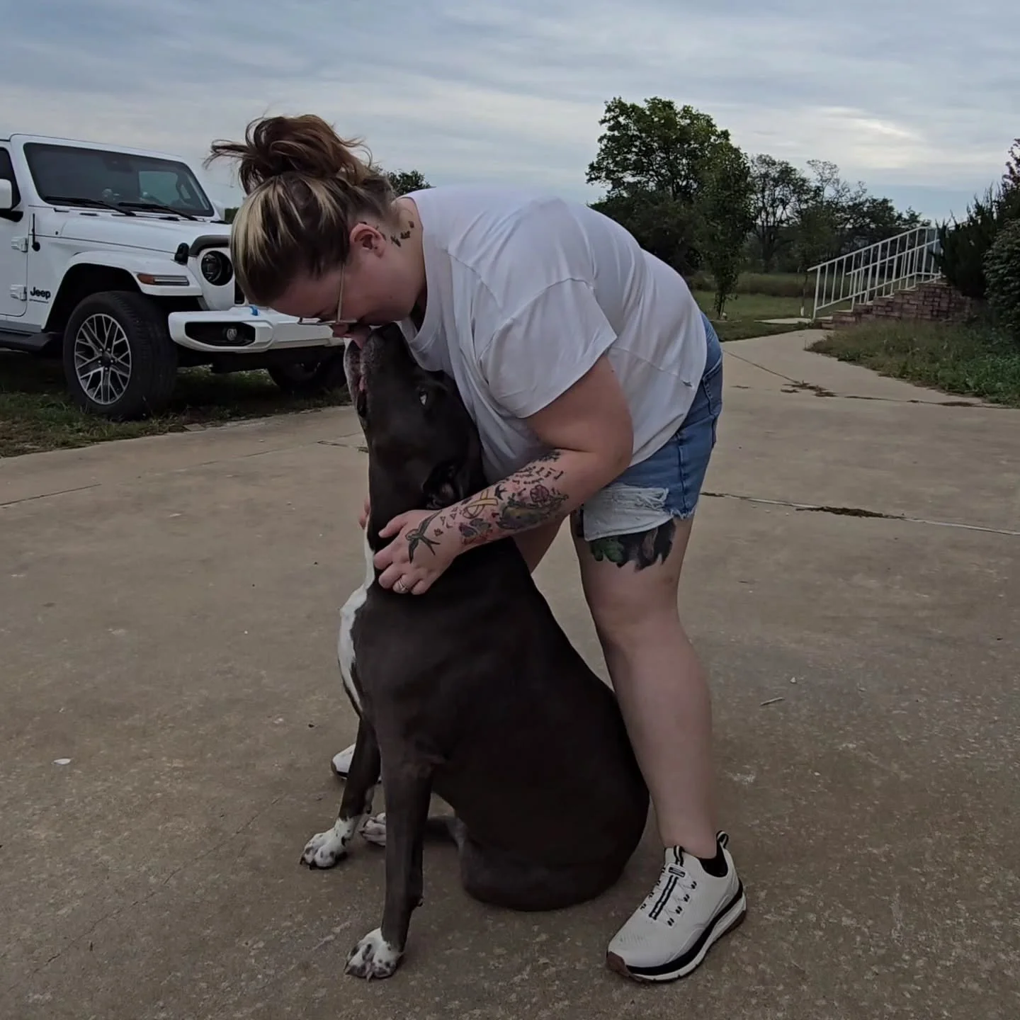 We love your furkids! Spots are filling up fast. Book their next playdate or staycation before they're gone. 🐾

#dogwalker #petsitter #xoxo #CBGTpack #nwa #smallbusiness #Monday