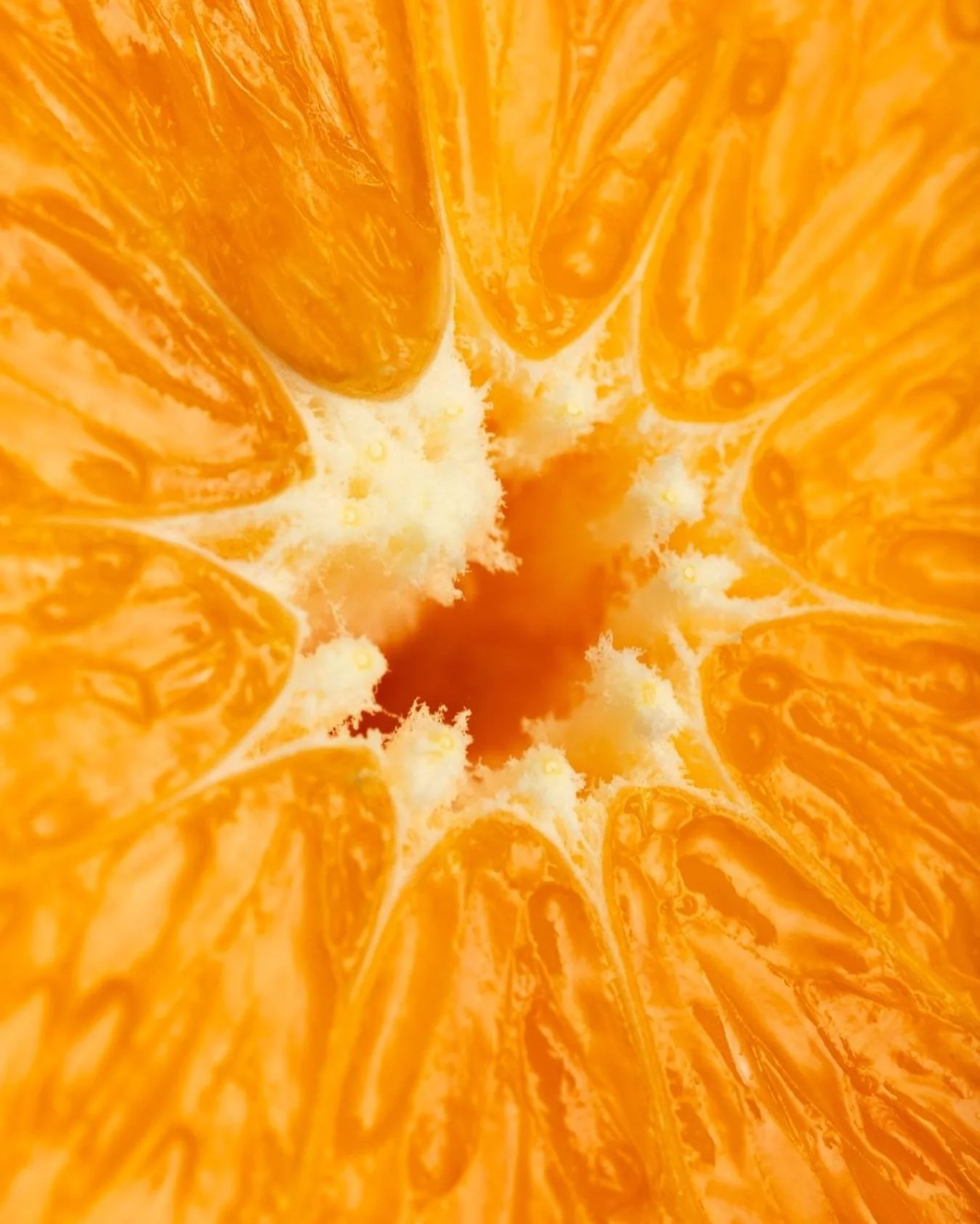 🍊 At the Core of It All 🍊
 新品上市-椪柑果水 9折優惠至明天7/31 。

Zoomed in, peeled back &mdash; this is where the story begins. Unfiltered in origin. Clarified in purpose.

一層一層剝開，回到最初的模樣。🧡 每瓣果肉都藏著陽光、甜味與記憶。 這就是「椪柑」澄清果水的靈魂來源。

&mdash;&mdash;&mdash;&mdash;&mdash