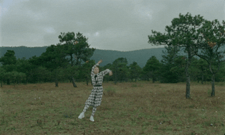 BURBERRY_LNY_DC 6.gif