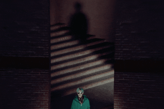 Moncler-DC HEVC 6.gif