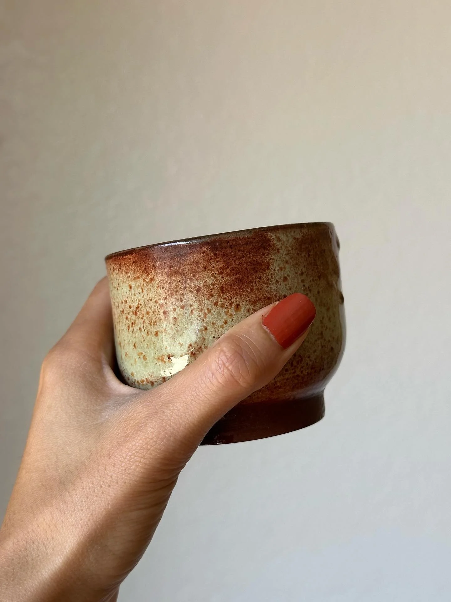 Lil shino cup
3.25&rdquo; x 2.5&rdquo; 
Holds 6 oz 
$20
#ceramics #trinketdish #shino #socal #pottery #handmade #wheelthrown #glazed #clay #shopsmall #ceramiccup #cappucino
