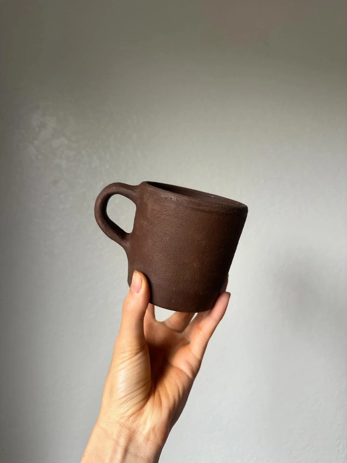 I used to dread the idea of making mugs. But I made 3 yesterday and it was so much fun! Didn&rsquo;t think I&rsquo;d like pulling handles but now I&rsquo;m looking forward to making more of these chubby little guys! 

Which handle is your favorite?