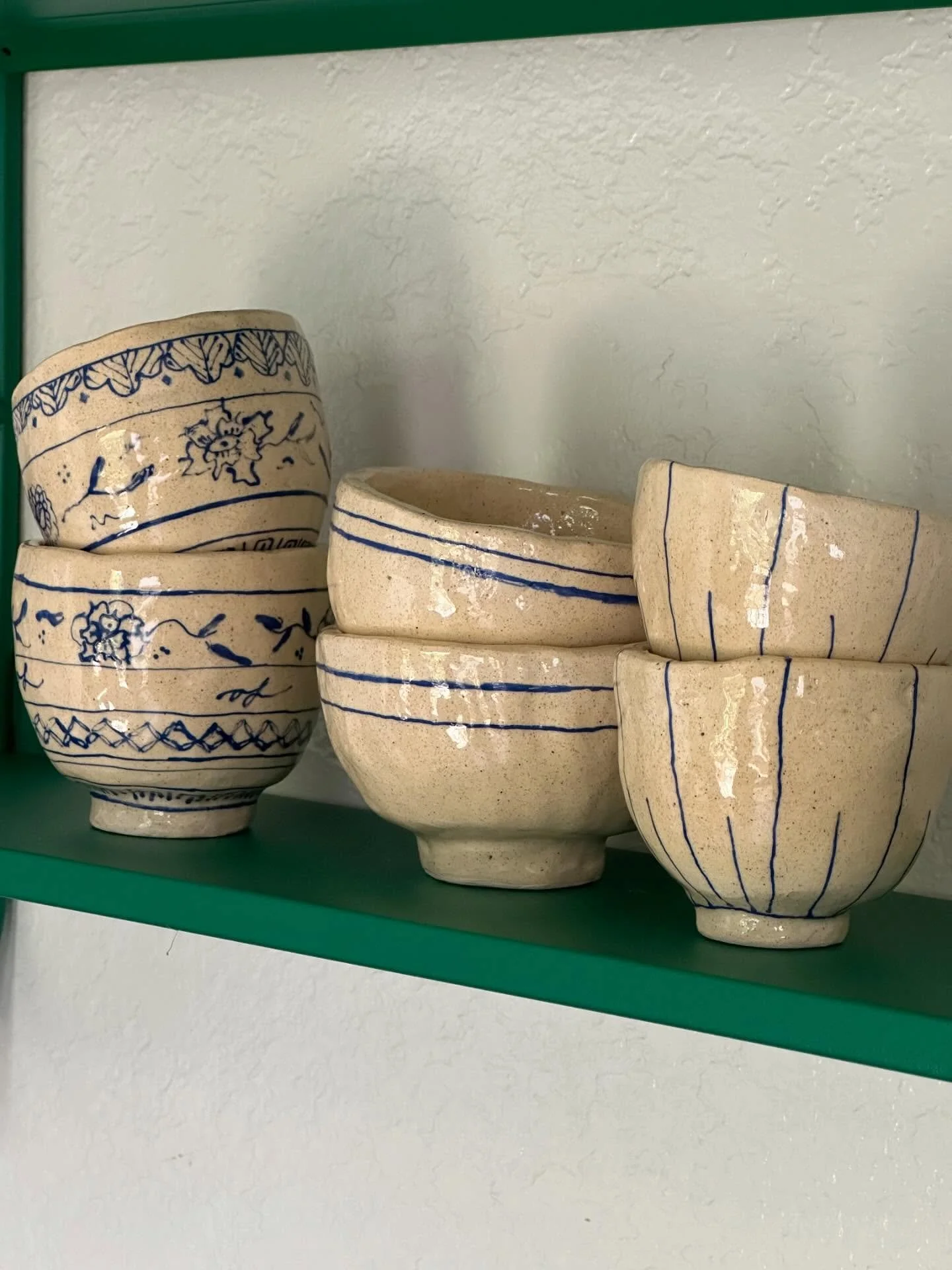 some vintage inspired pinch pots :)