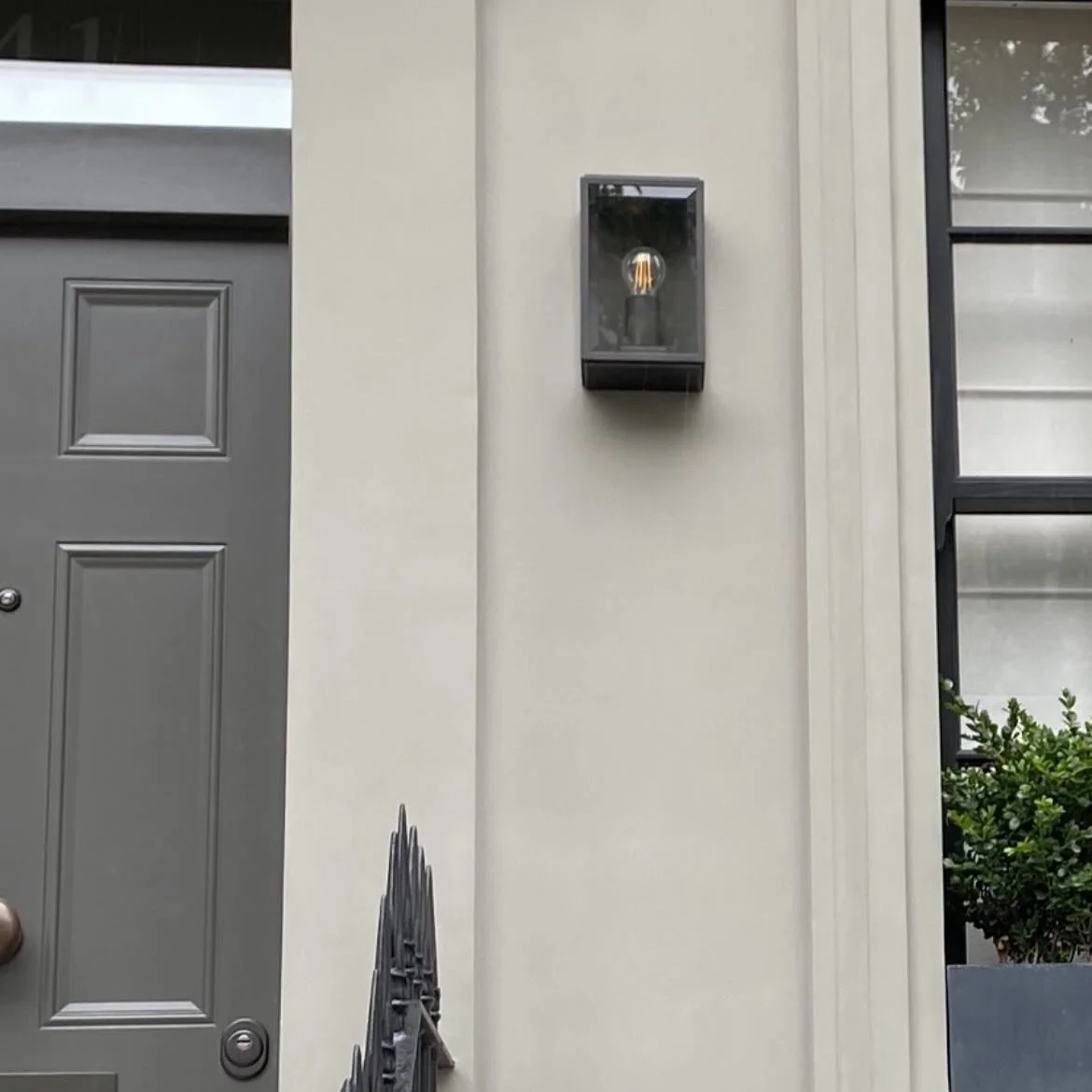 On site in London and checking on progress at our Chelsea mews project. 

We are getting ready to close on the 20th for a well needed Christmas break but we have lots to get through before then. 
.
.
.
#interiors #interiorarchitecture #interiorandhom
