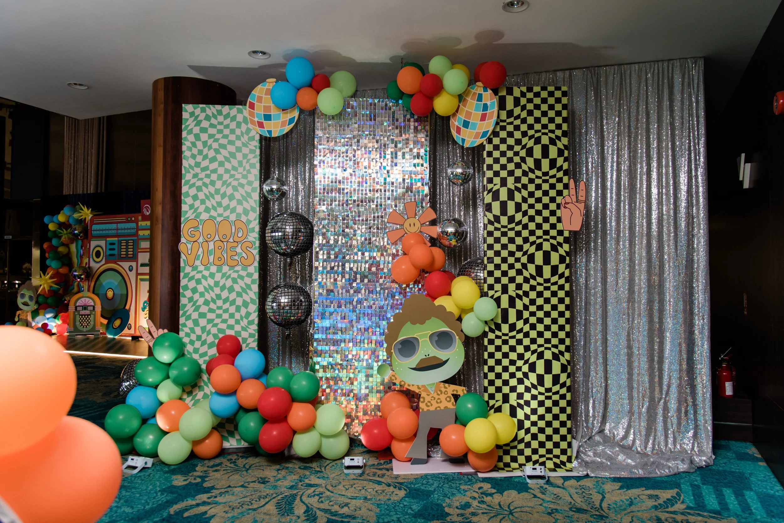Photowall entrance deco.jpg