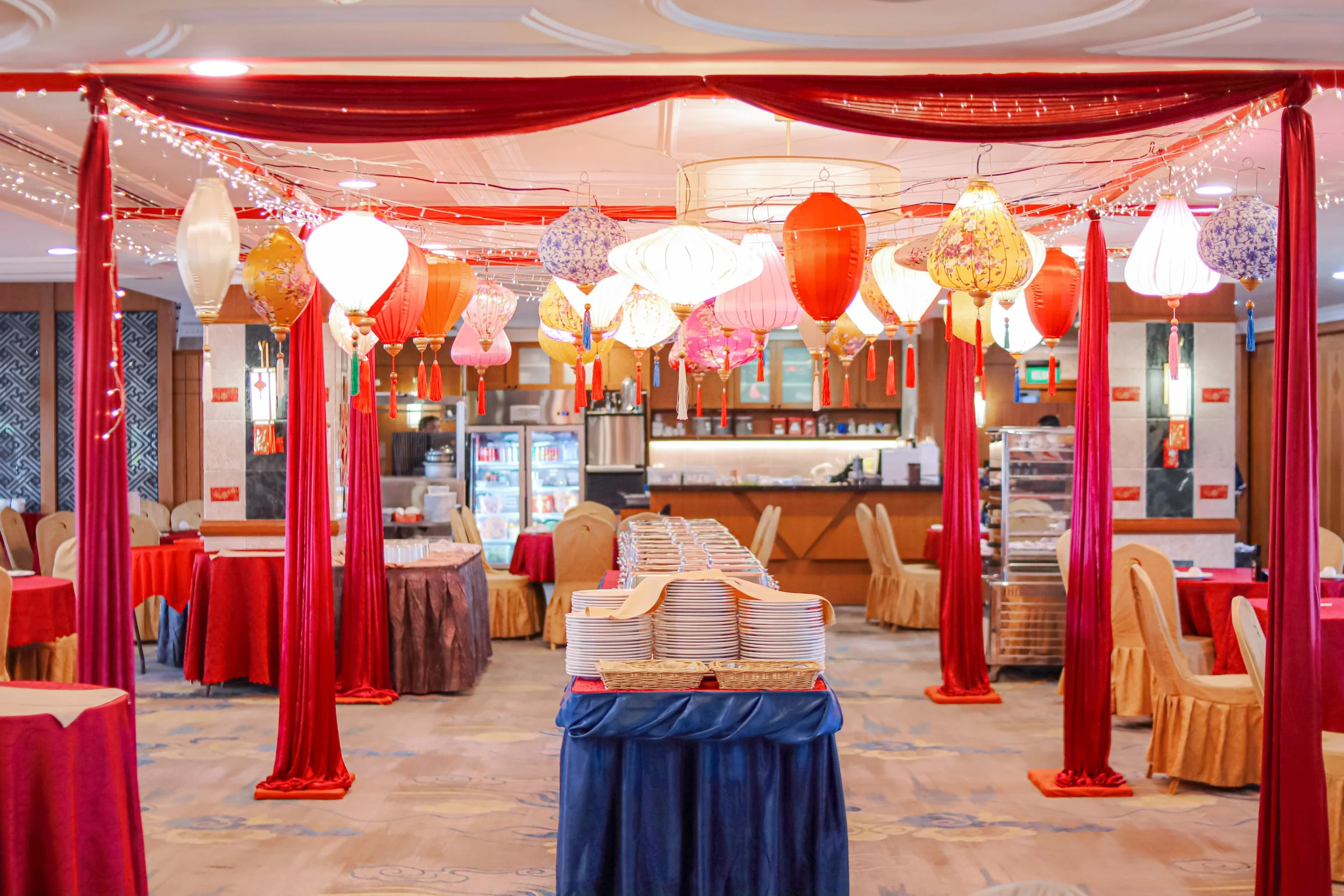 Ceiling lantern deco.jpg