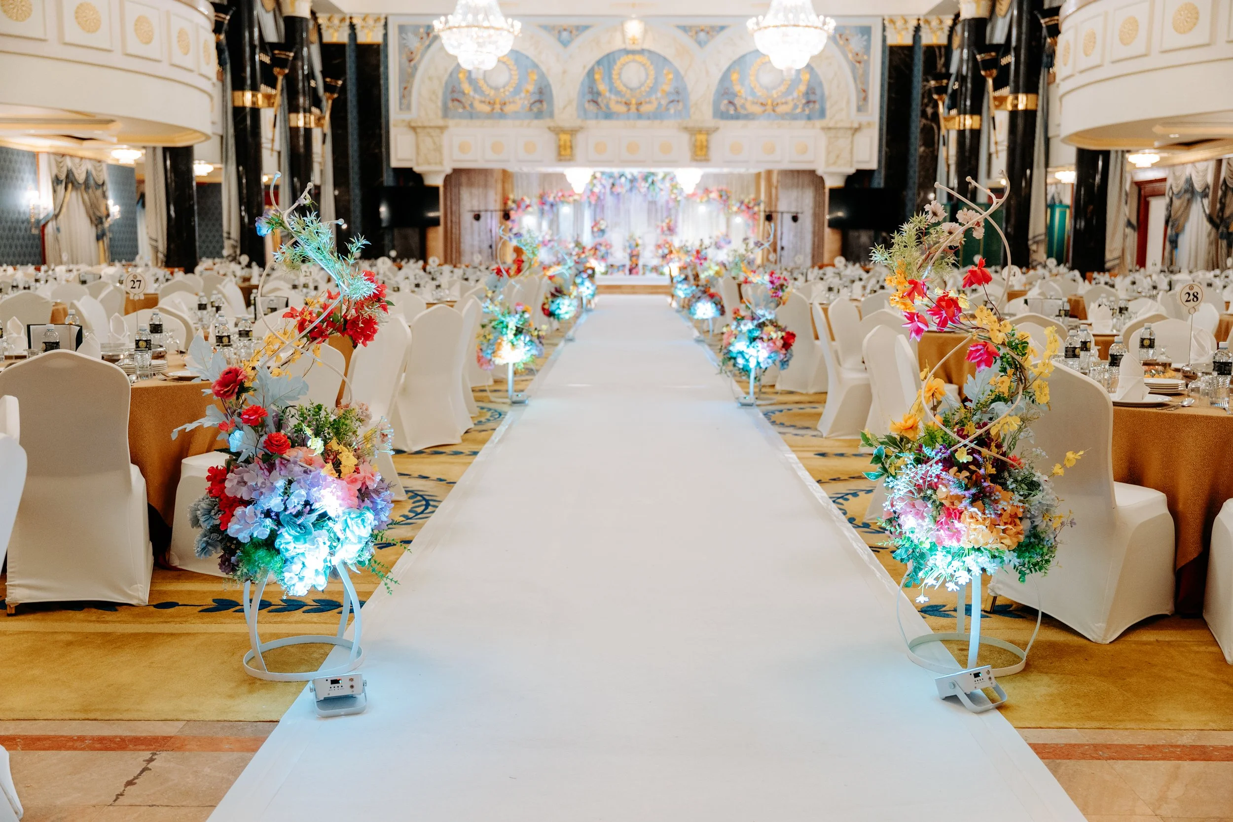Walkway aisle.jpg