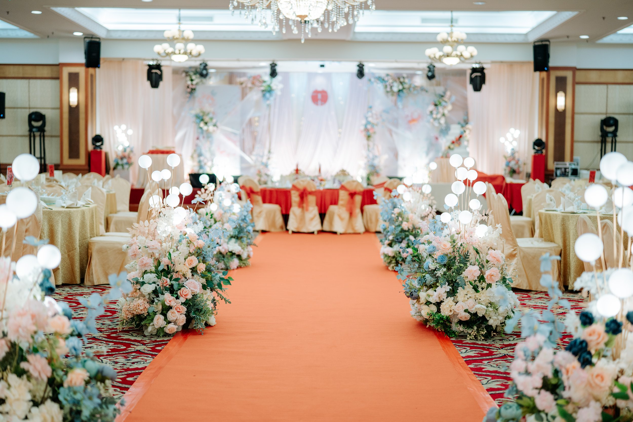 aisle red carpet.jpg