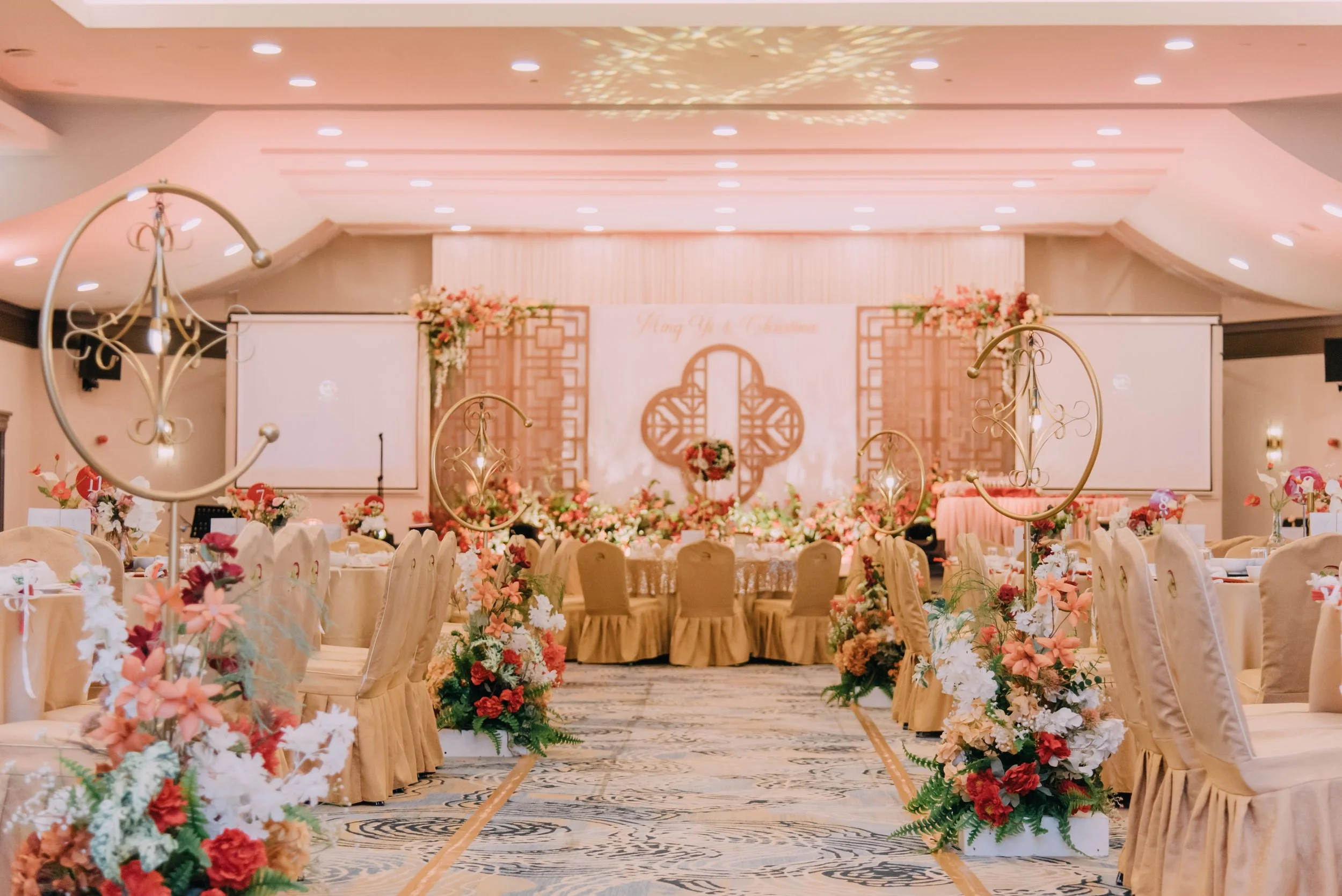 Walkway aisle.jpg