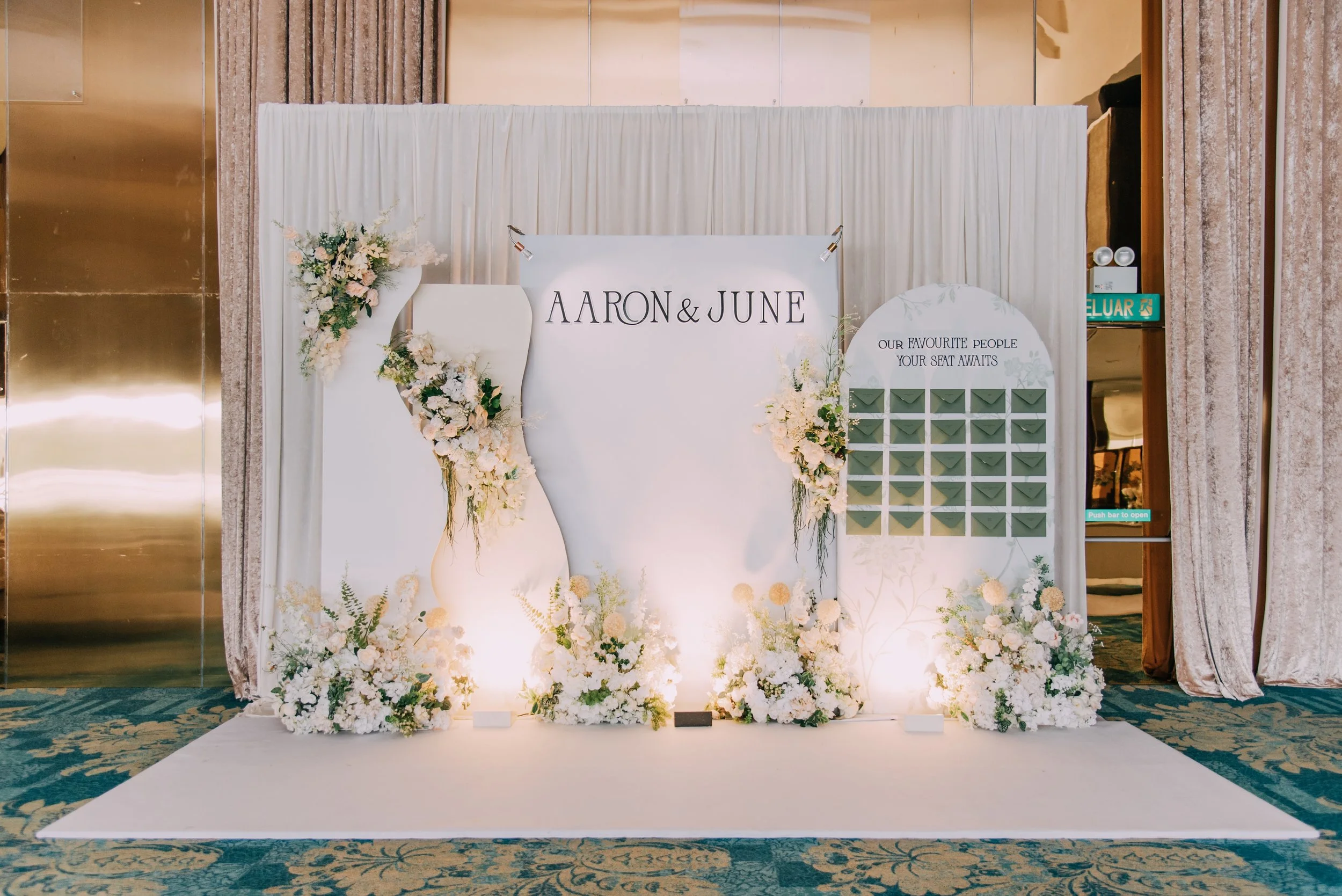 Photowall seating Chart.jpg