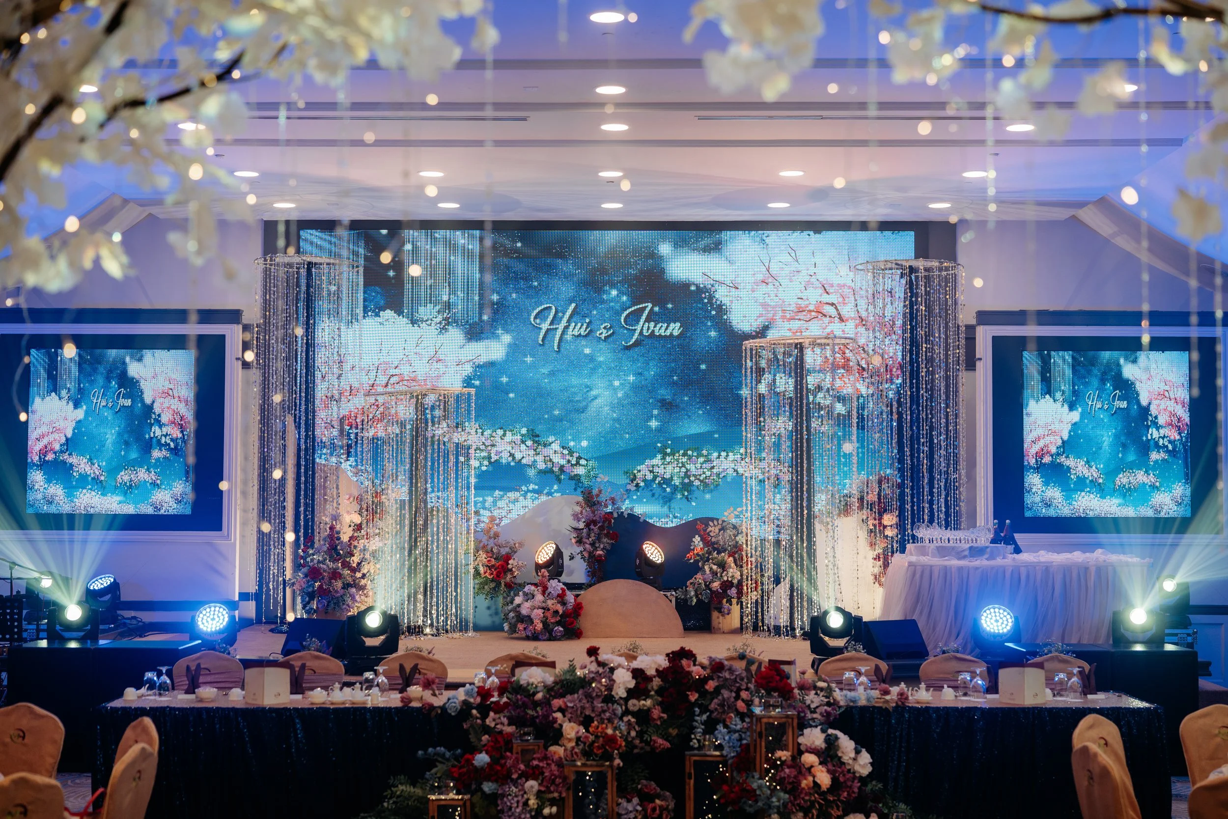 LED stage.jpg