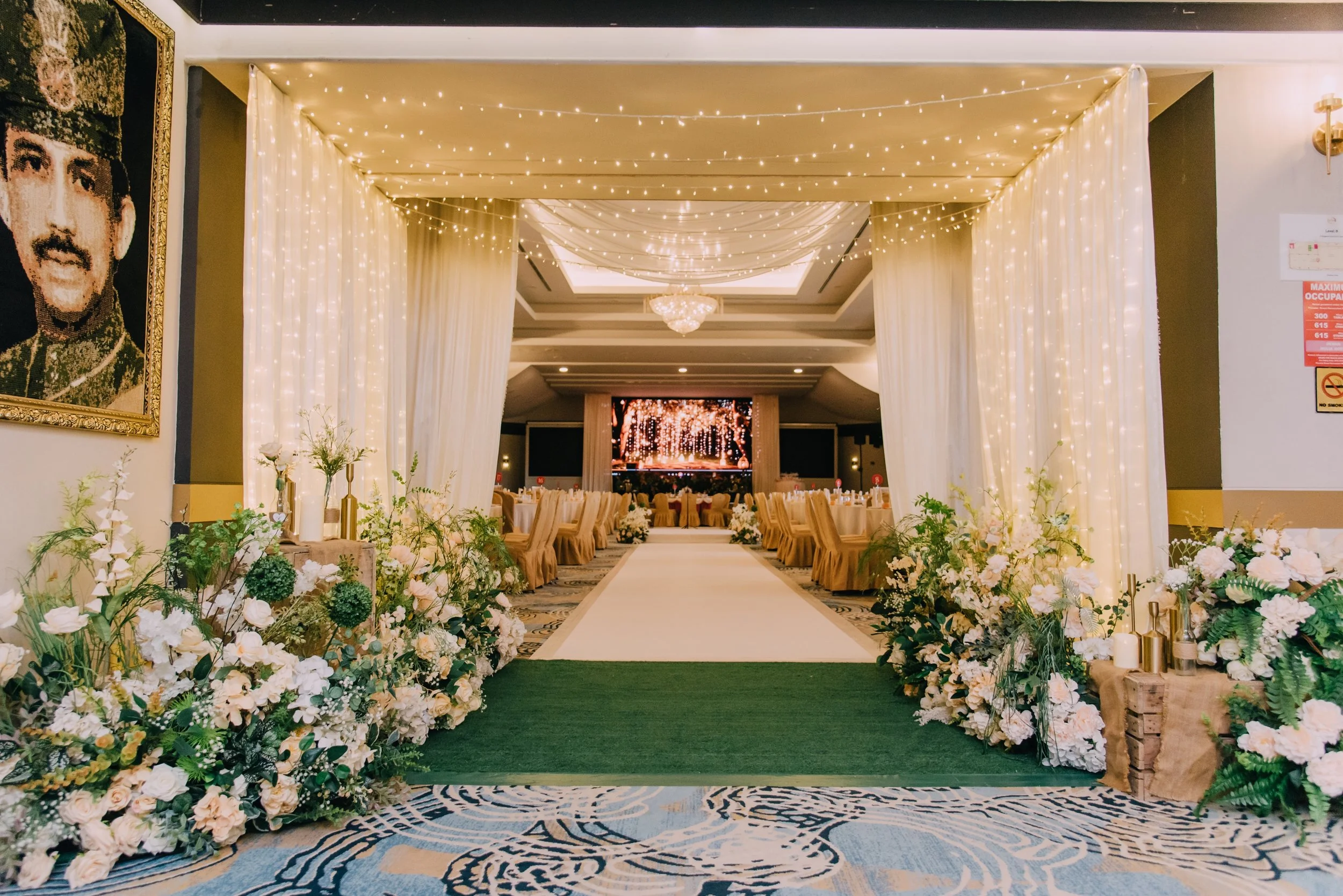 tunnel fairylighting.jpg