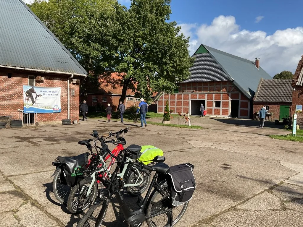 Besuch beim Bauernhof Lütjen Sand in Bissel
