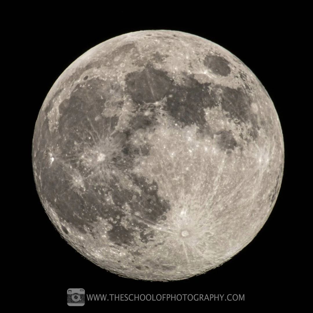 🌕 The full moon is tonight &mdash; are you ready?⁠
⁠
Before you grab your camera, make sure you&rsquo;ve got the right settings.⁠
⁠
Our tutorial shows you exactly how to photograph the moon &mdash; and includes a FREE guide you can use on location.⁠