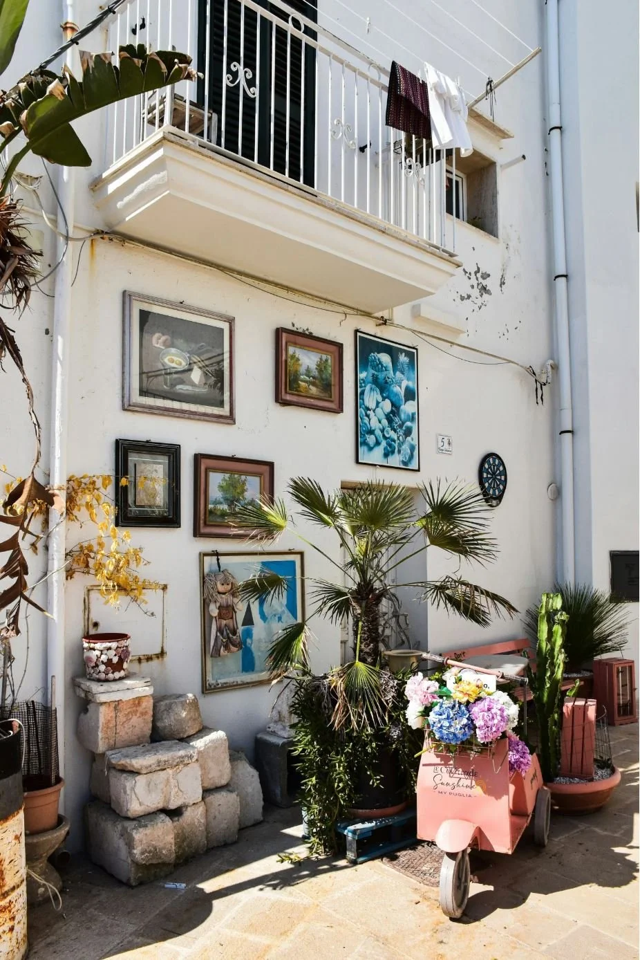 street photo before cinematic preset is applied