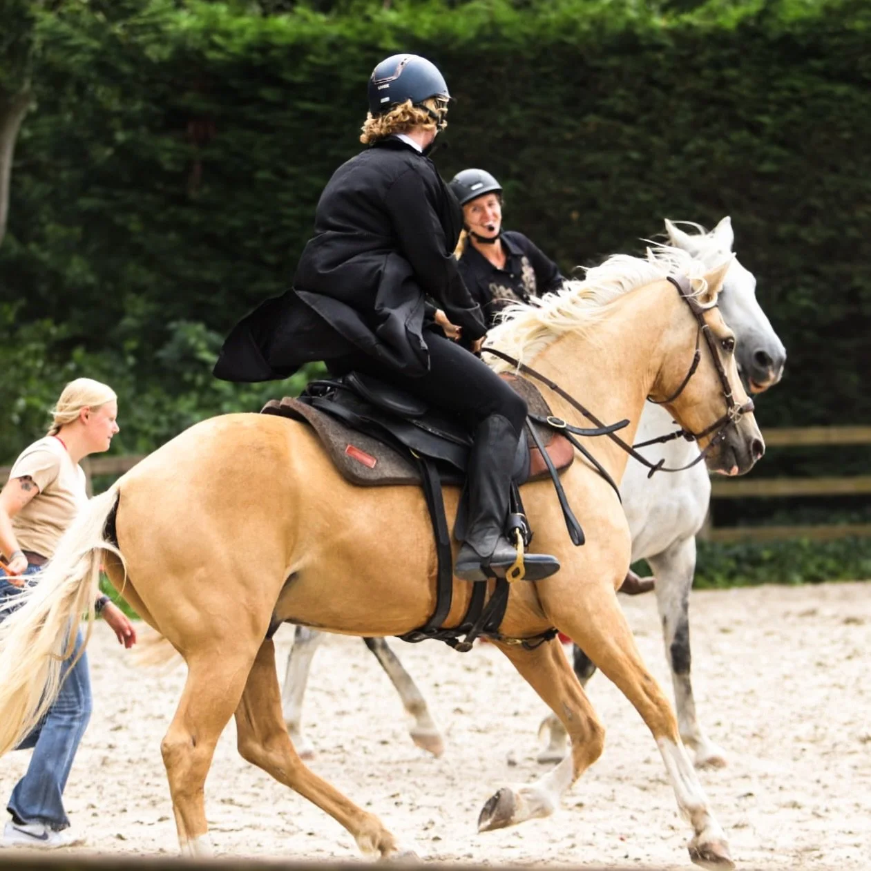 Morgen gaan we weer op show! 
Een bijzondere plek waar we al jaren komen. Eerst met Tinkerbell en Rhubes, inmiddels met Timon en Mickey.
Ze mogen hun kunsten laten zien aan de bewoners van een zorgcentrum en uiteraard wordt er geknuffeld 🥰

We hebbe