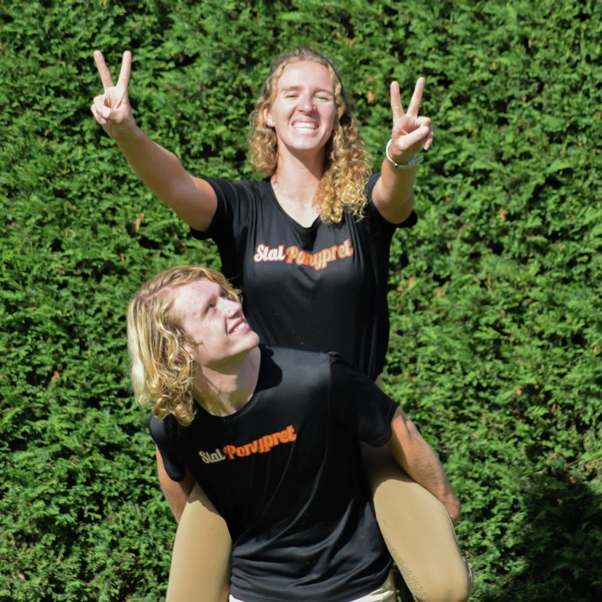 Wat een heerlijke week met de paardjes, team Ponypret (en Goofy) ☀️

We hebben bijna iedere zaterdag in oktober nog kinderfeestjes staan, zo gezellig! 🎉
Vandaag werd Timon geel&hellip; 😂