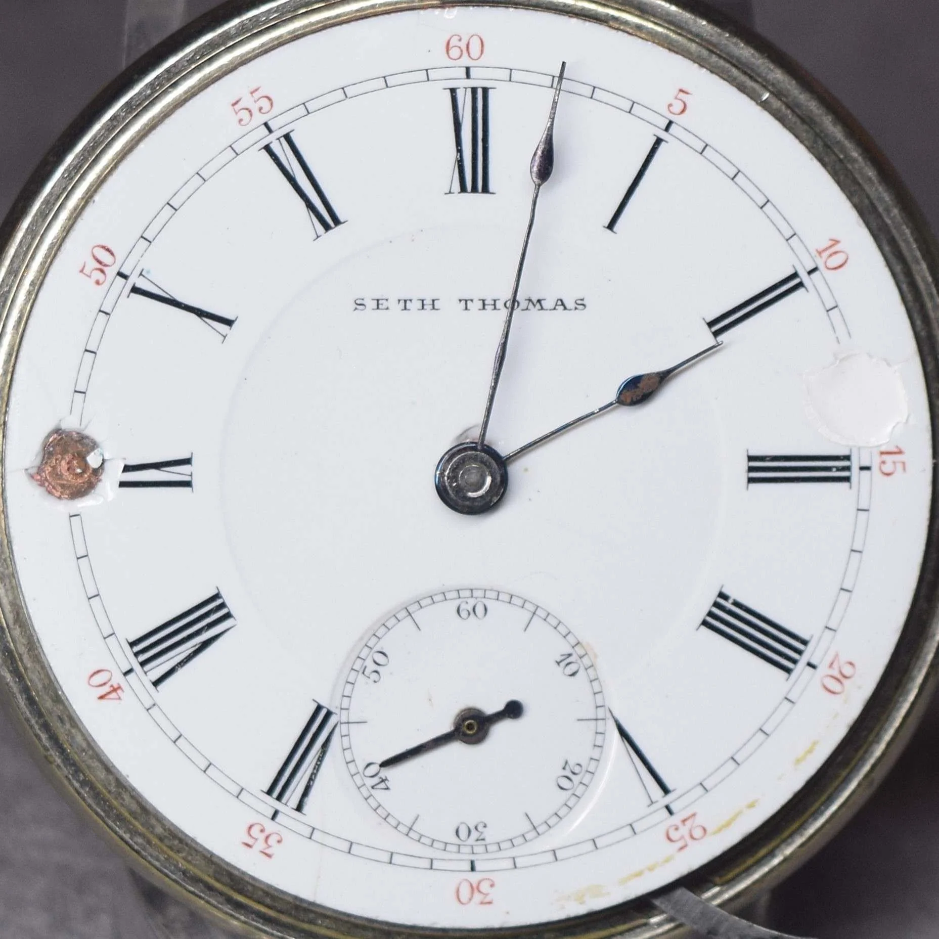This photograph shows a full diameter close up view of the movement’s dial.
