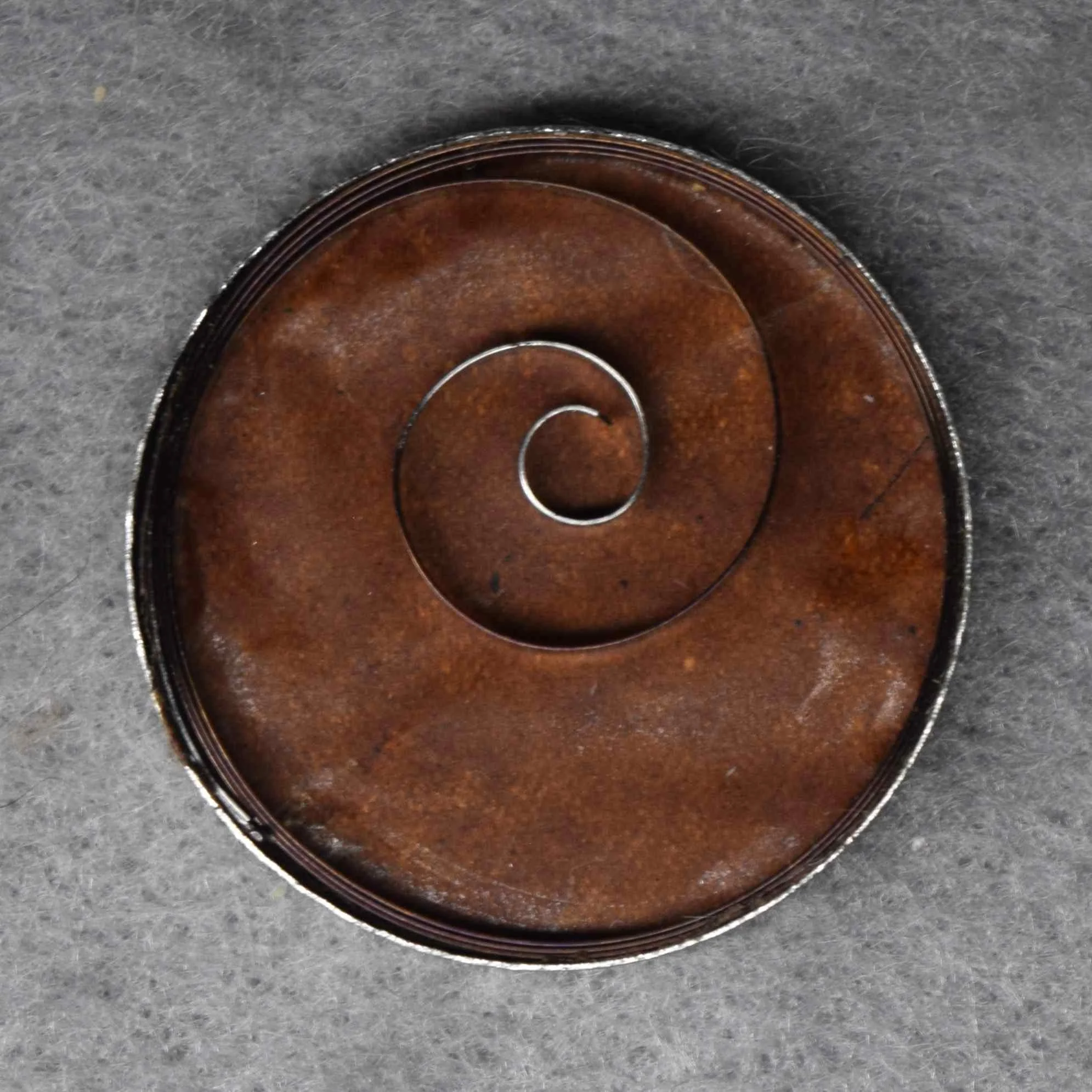 Image of Meritas No. 4188 Spring contained in holder.