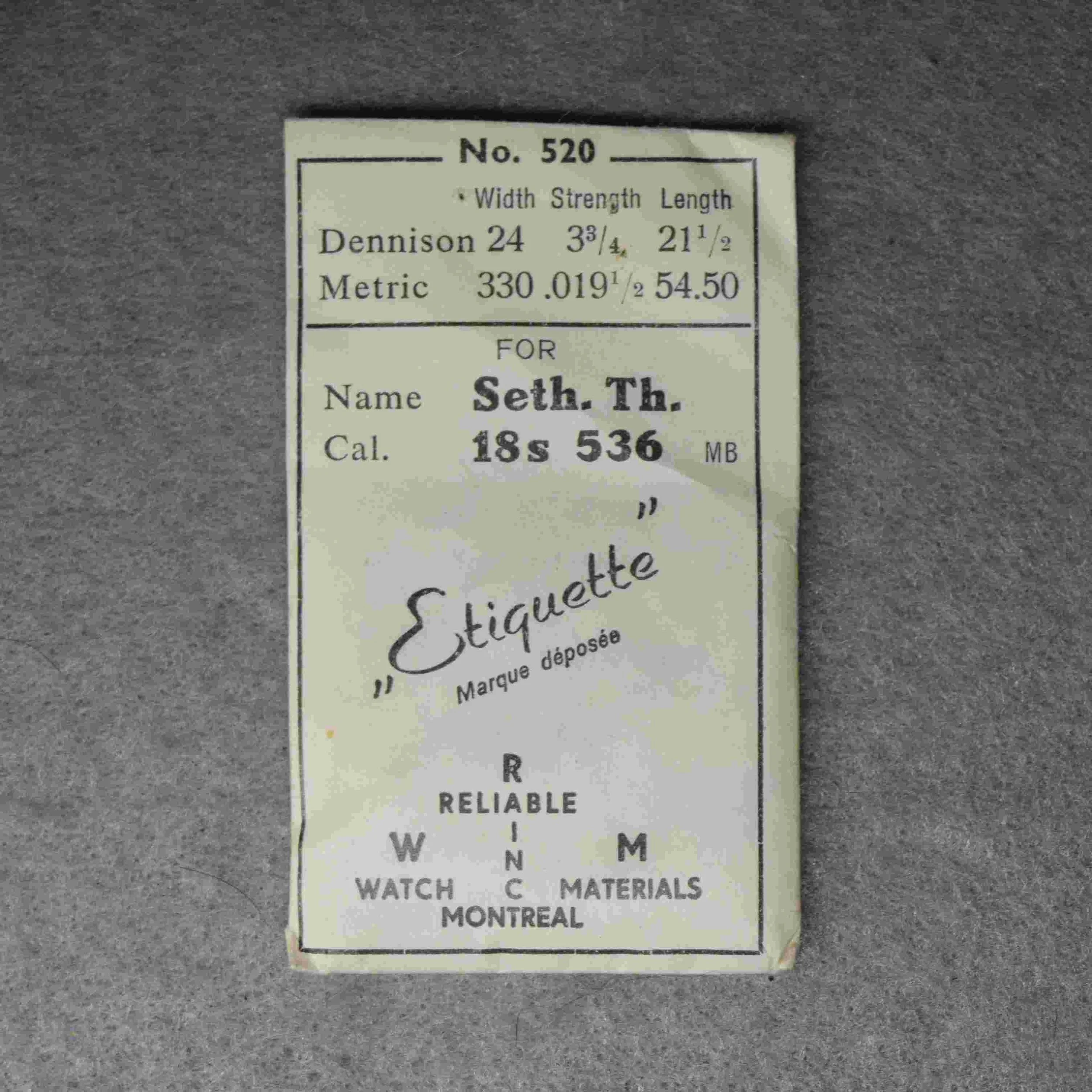 Etiquette Inc. Mainspring Packaging No. 520 – for Seth Thomas 18-size Factory No. 536, 3.30 centimeters wide, 54.40 long, 0.19 thick, or, 24 wide, 4½ thick Dennison gauge, 21½ inches long