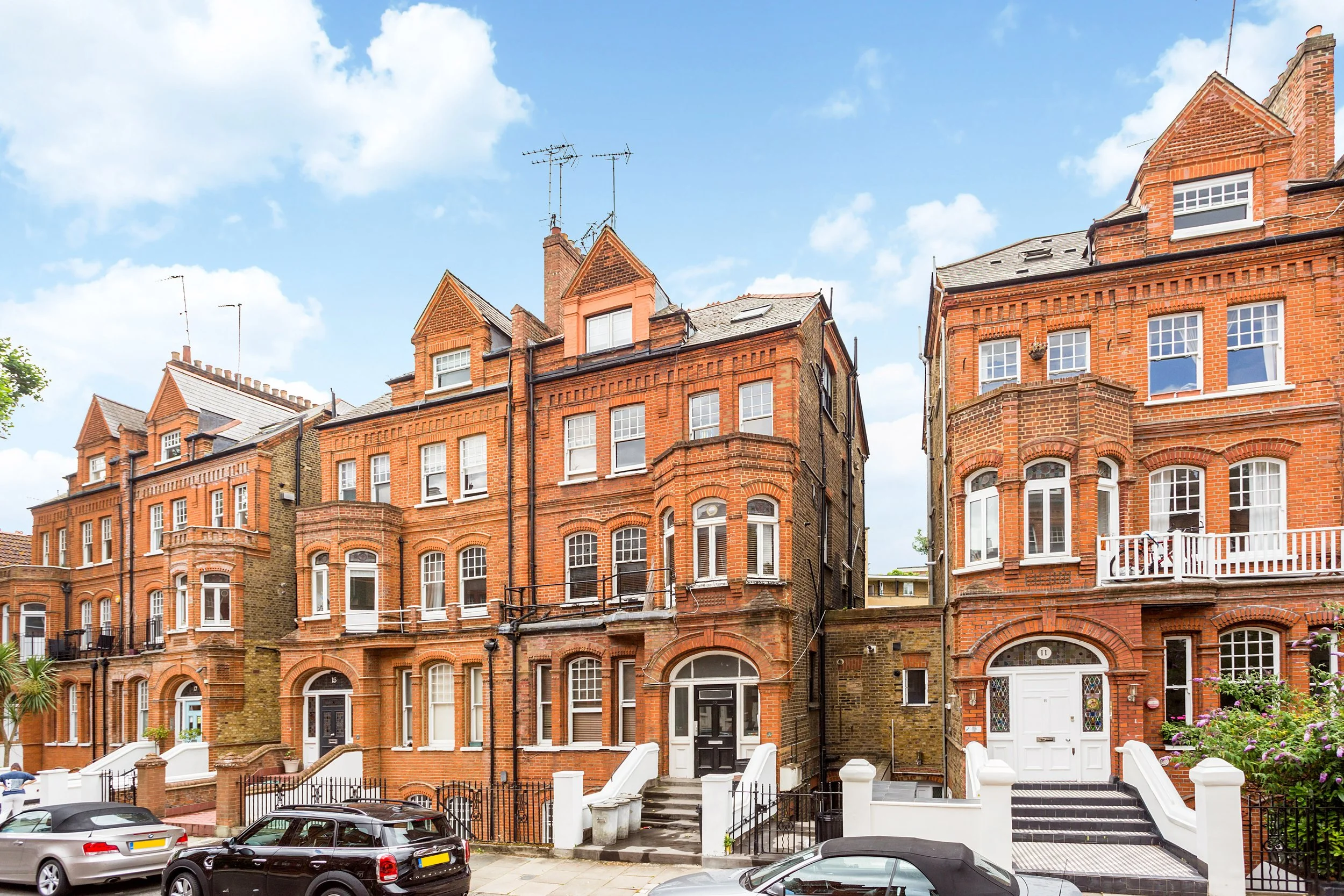 Flat 1, 13 Morningto fpz257500-1_edited.jpg