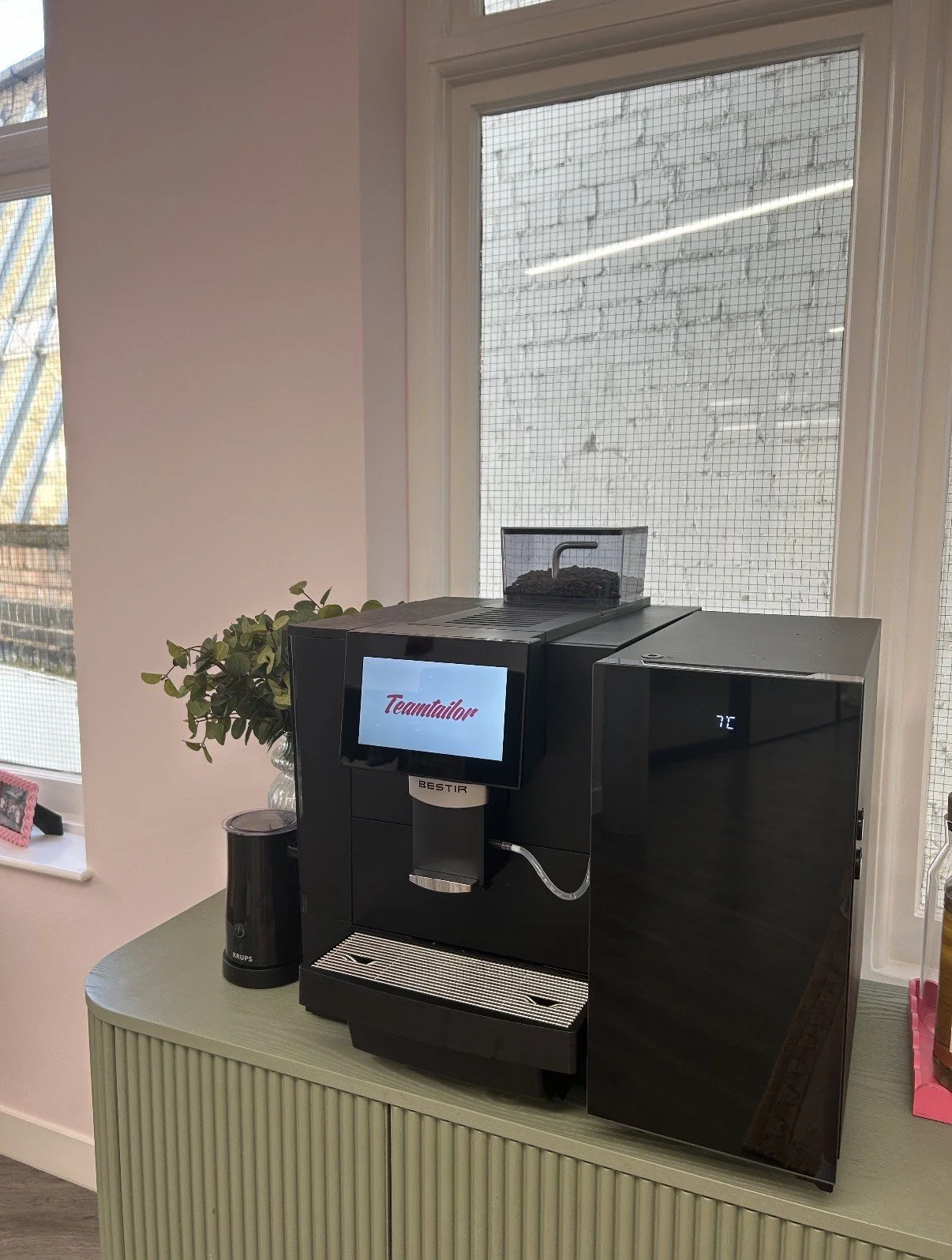 A recent install for one of our clients in London. They went for a mid-level machine for their brand new office which has its own separate coffee station area, very smart!