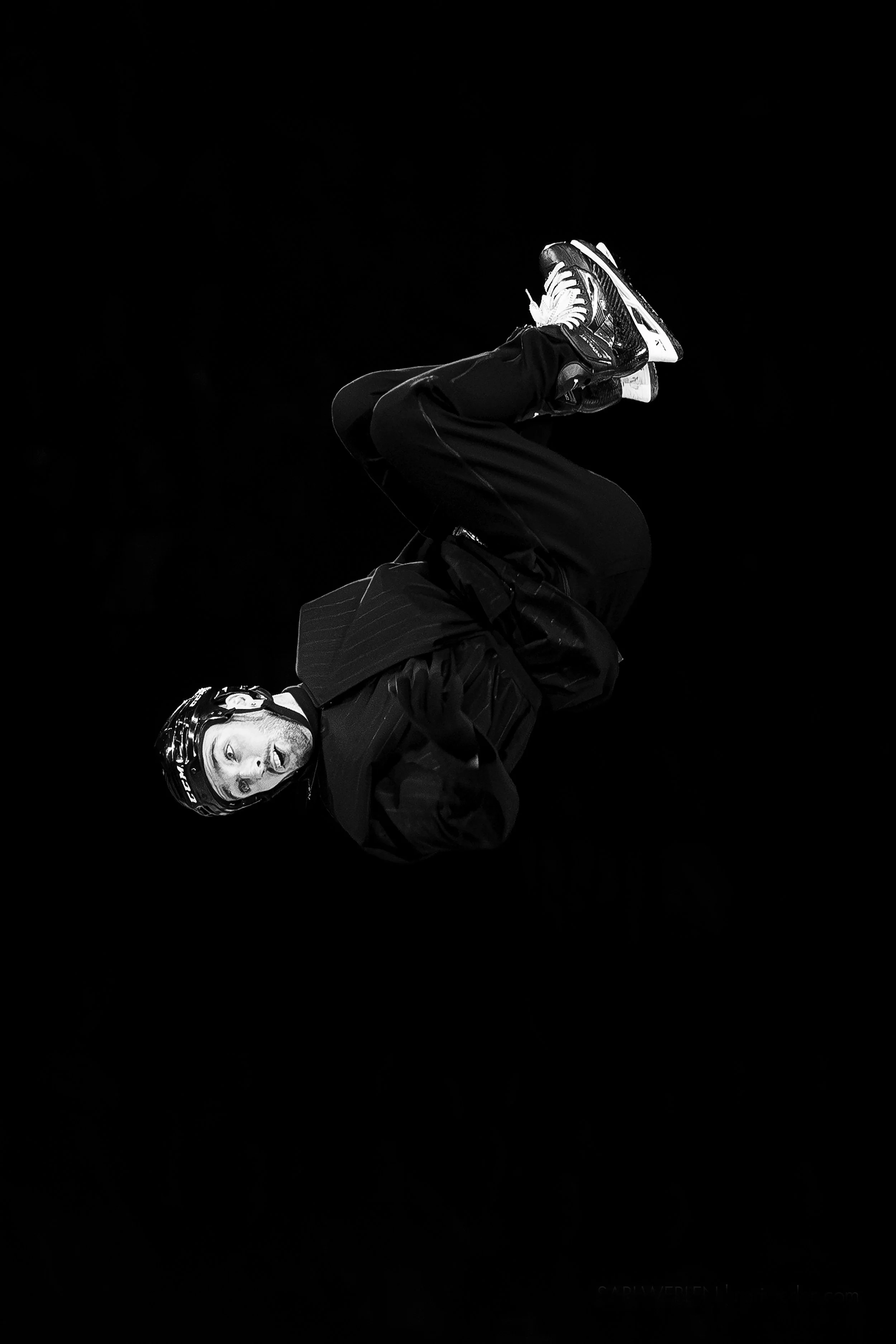 26-03 Art on Ice_Martin Barrau_Logo_1.jpg