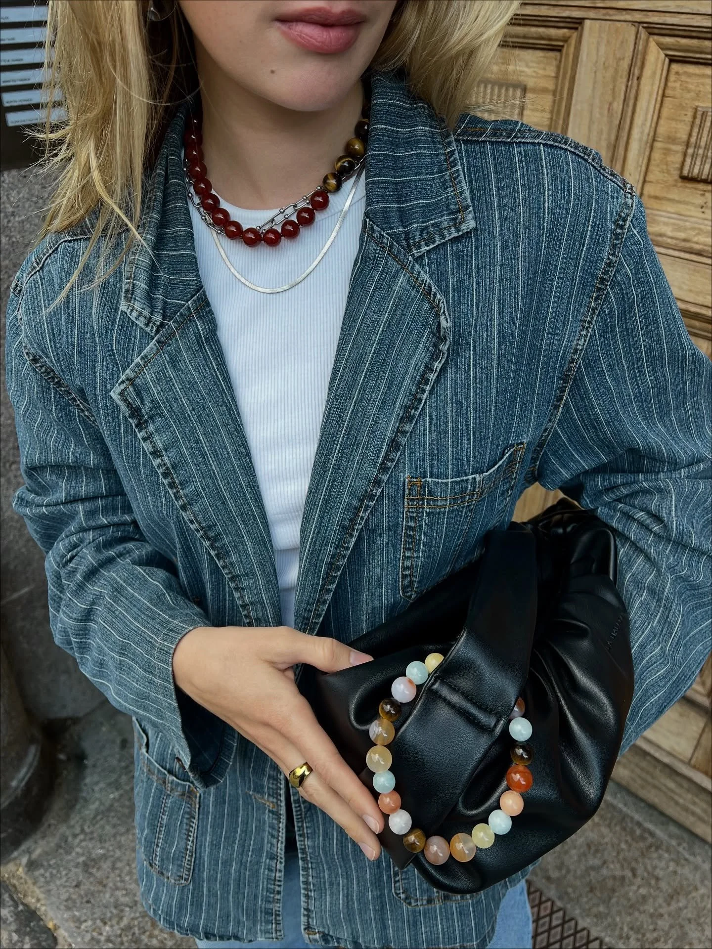 Swipe for eye candy aka our different limited edition pearls right now (!!) 💫🩷

Christmas gift idea: Come by and make the cutest bag charm or keychain - choose pearls that matches the person you&rsquo;re creating for 💝

🏷️ Multicharm/carabine &nd