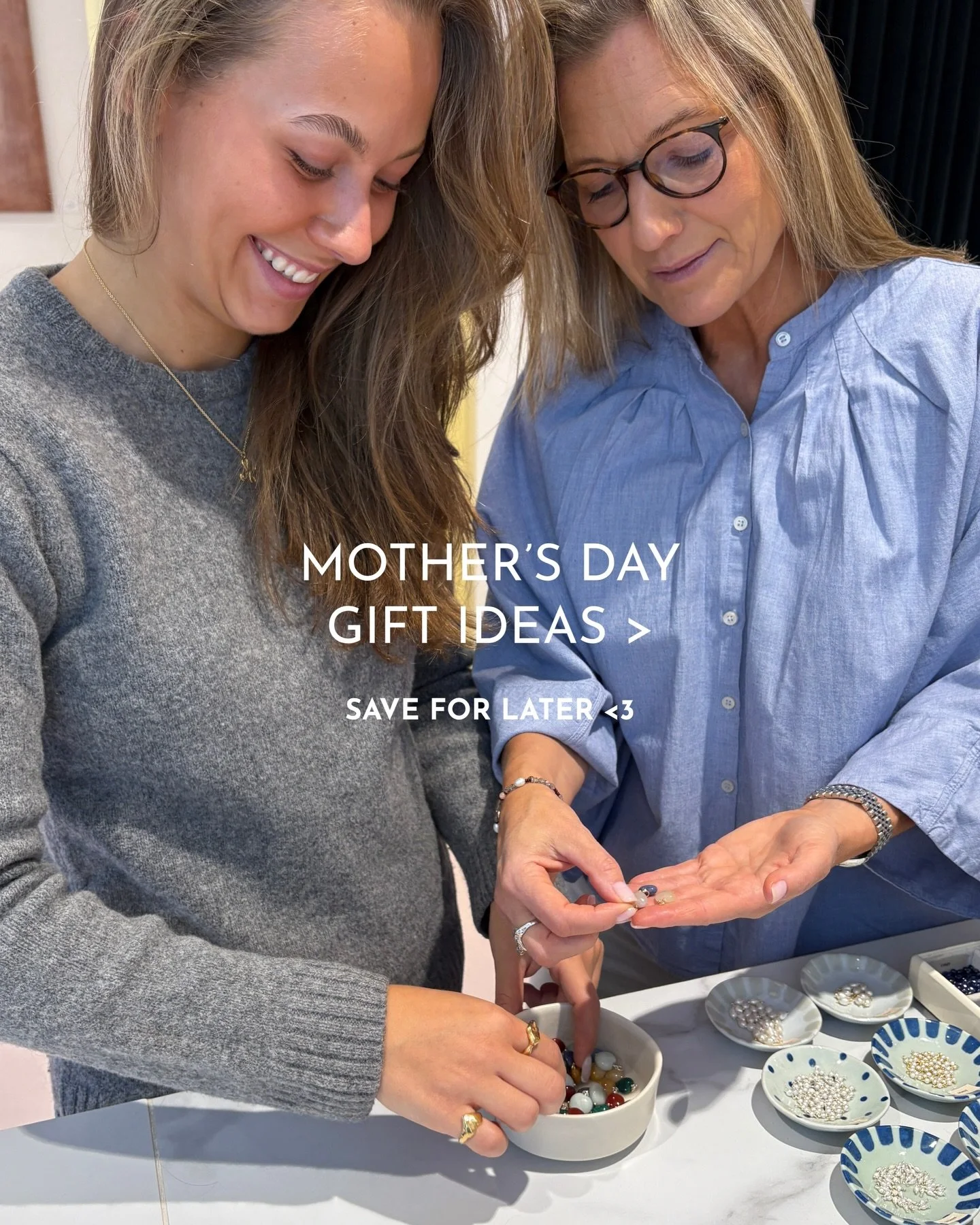 Save for later!! 💌 because Mother&rsquo;s Day is just around the corner- here&rsquo;s a little inspiration, so you&rsquo;re prepared ✨

Just ask first prices, send us a dm or read more on our website via the link in bio 🤍

#smykbar #gaveid&eacute;e