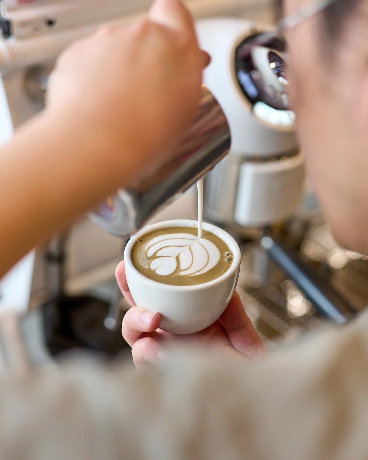 HOJICHA LATTE

Severely underrated, it's delicious hot or cold.

#SanaCoffeeCo

#melbournefood #melbourneeats #melbournecity #melbourne #hospitality #melbournefoodie #matcha #hojicha