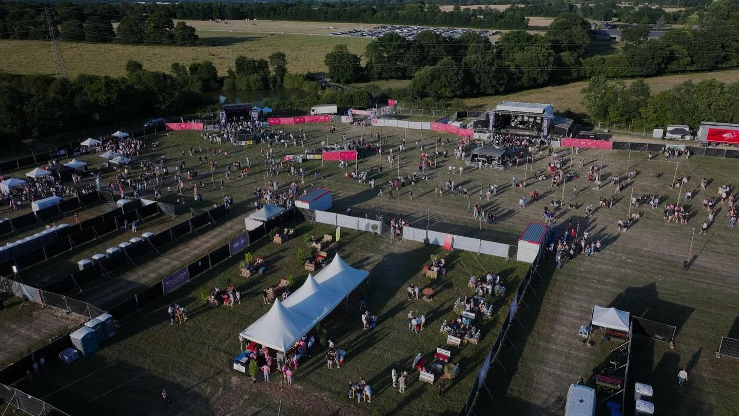 📸🎶✨ 

#festival #evenement #evenementiel #drone #dji #dronephoto #bretagne #rennes #elysianviews #dronefly #dronepilot