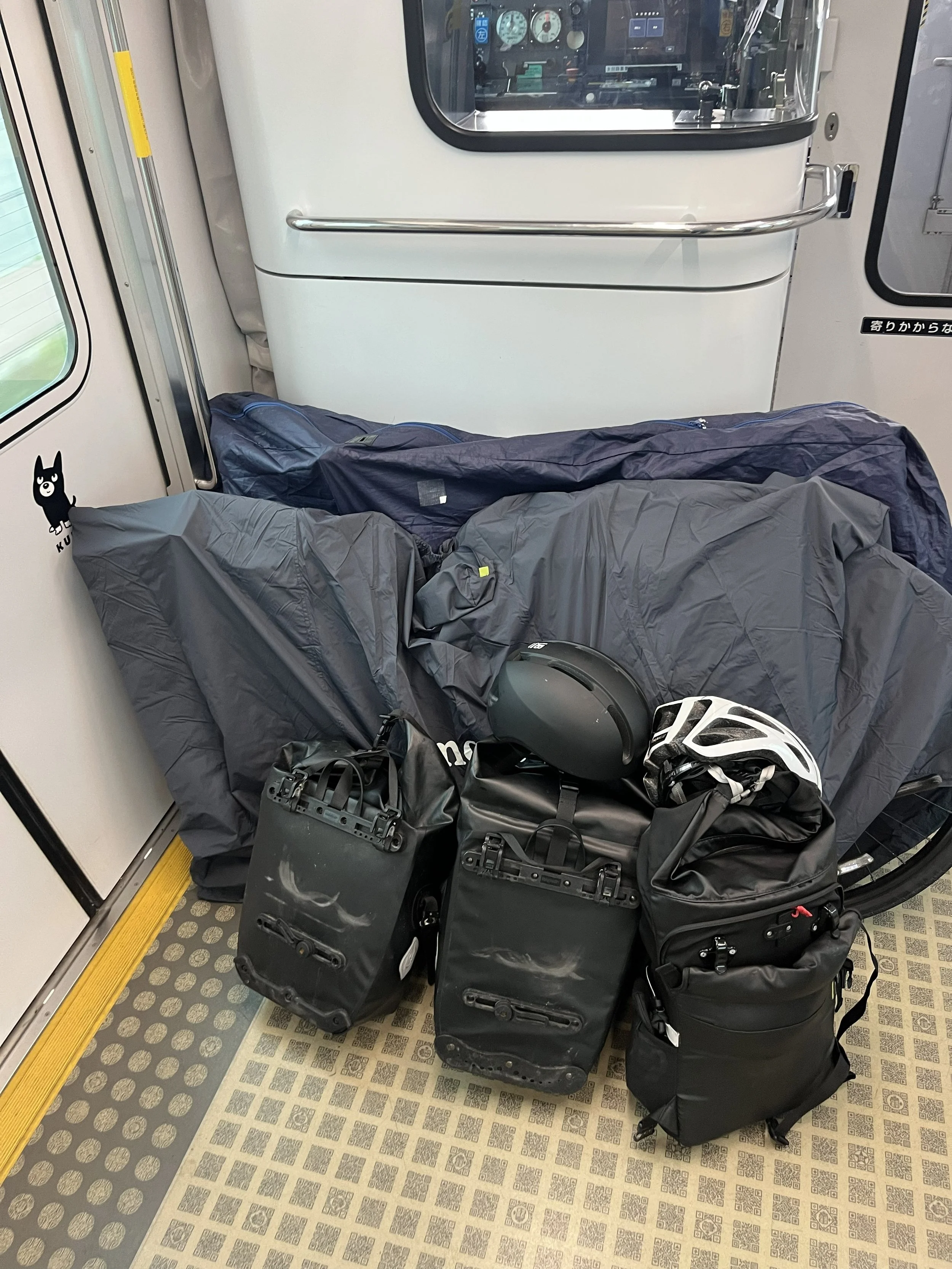 bikes packed on the train.jpg
