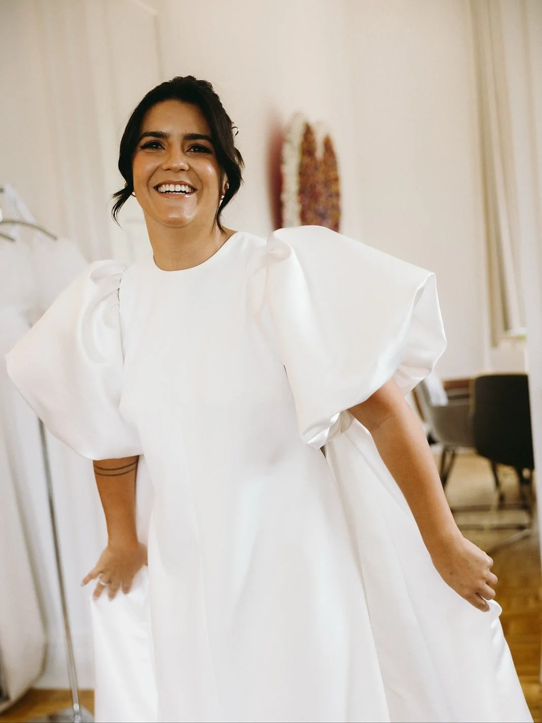 Anzeige || Als ich Sarah @veganes_mett zum ersten Mal per Video-Call kennengelernt habe, hatten wir direkt einen Vibe🫰🏻Sie und ihr Mann Johannes haben ein gemeinsames Hobby: LEGO. Das sollte auch das Thema ihrer Hochzeit sein und @tatianadeweber.we