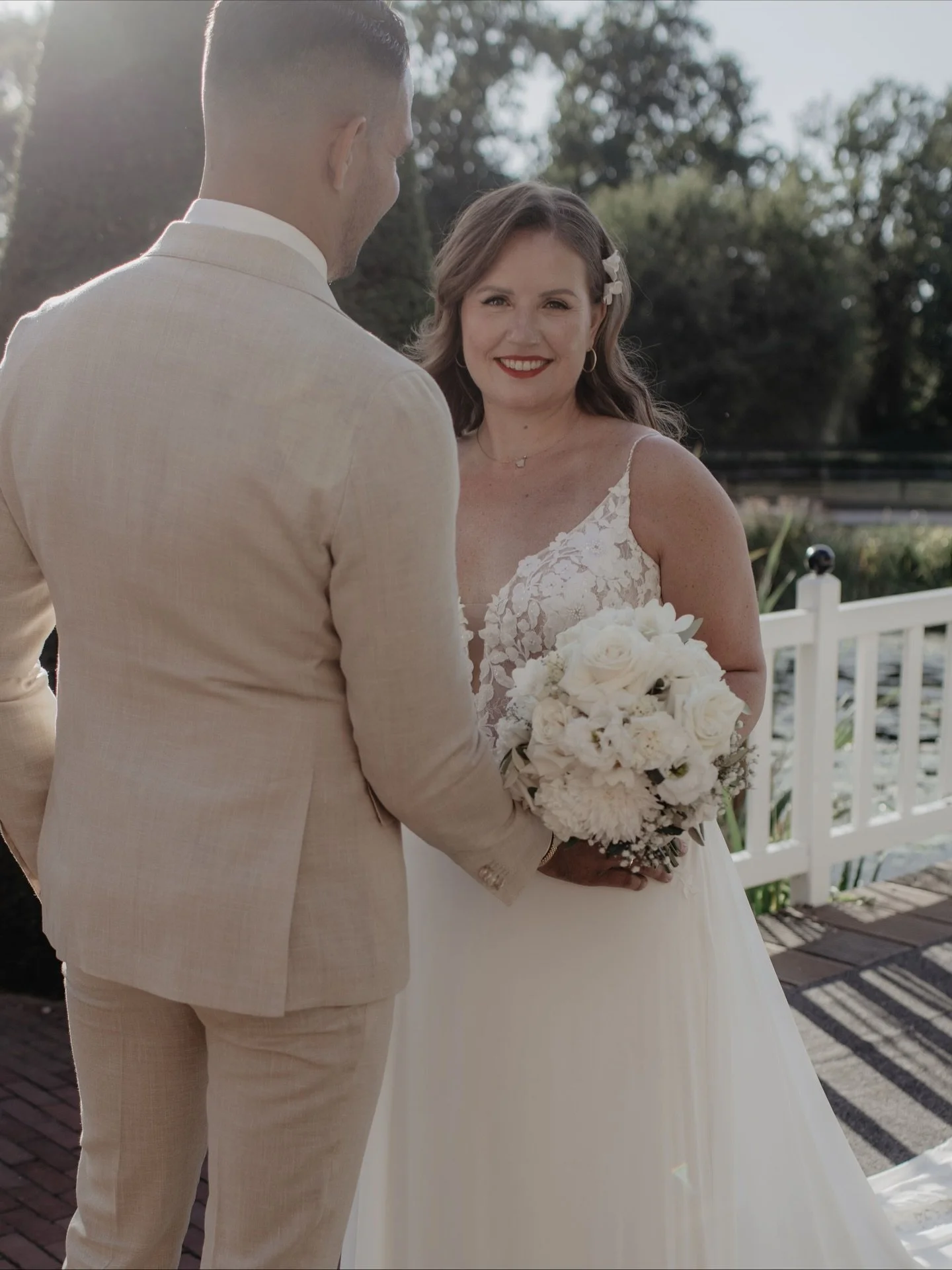 Anzeige || La Dolce Vita 🍋💙

Hinter der Grenze von den Niederlanden haben sich
J&amp;N den italienischen Traum von Hochzeit auf dem idyllischen @landgoed.kasteel.daelenbroeck erf&uuml;llt. Der
&bdquo;La Dolce Vita&ldquo; Vibe lag an diesem Tag in d