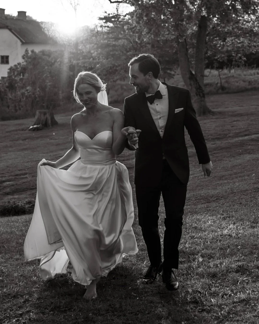 Recommended photographer: @fotografjohannaellen 

These are photographers we know, trust and love working with.

They understand timing, discretion and how to move through a wedding day without disrupting it. Each image they deliver tells the story o