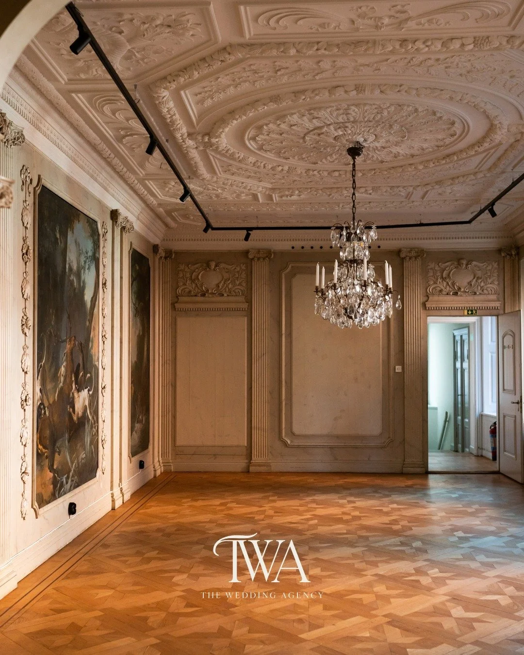 Some of the best places for a wedding doesn't necessarily look like wedding venues online.
Some have old website, three photos or no mention of weddings at all.
That's where we come in to help you find the hidden gems.
Looking for something specific?