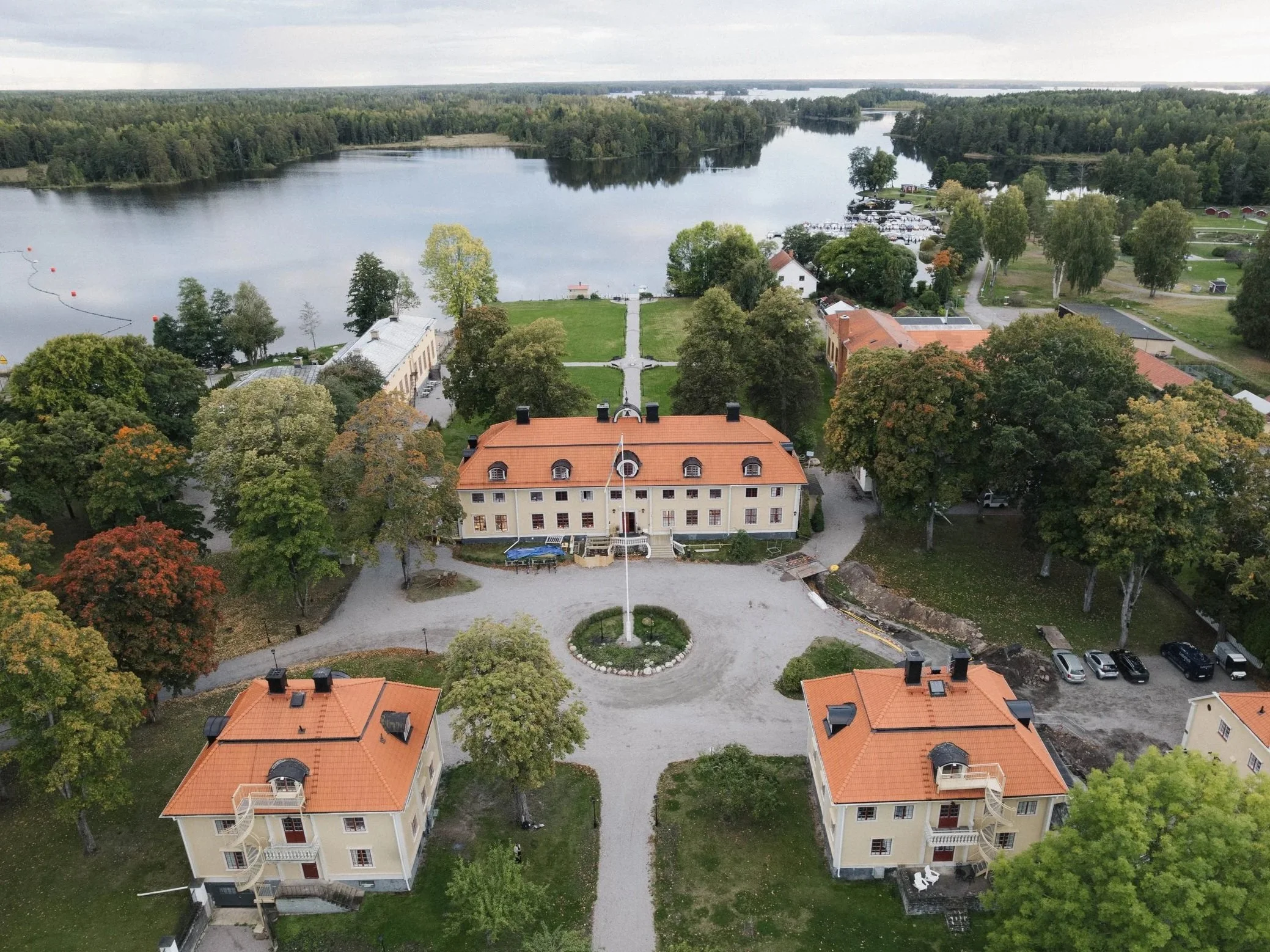 Booking your wedding venue? Here is what to think about.