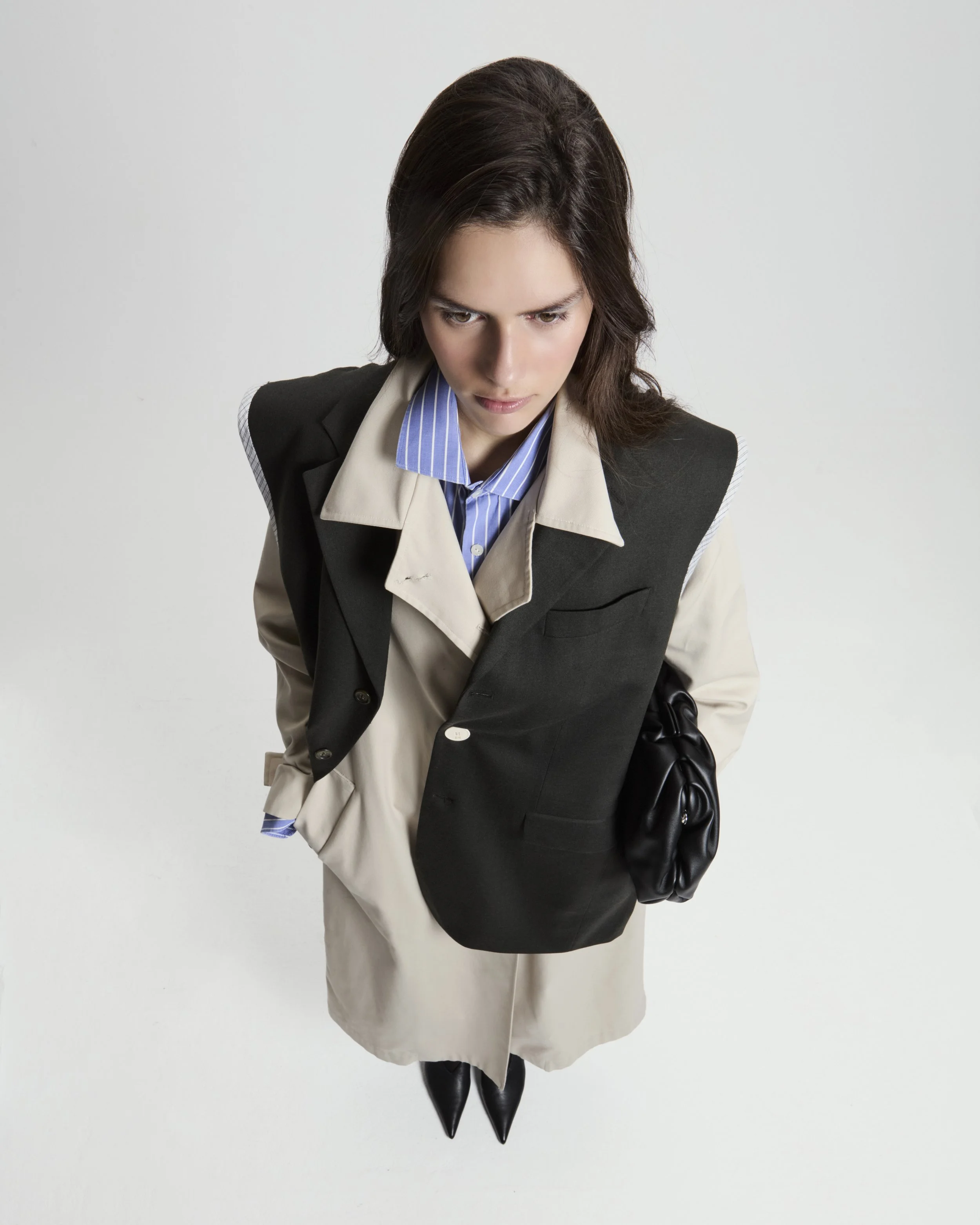 MoisesNieto_FW25_Silueteado0295 copia.jpg