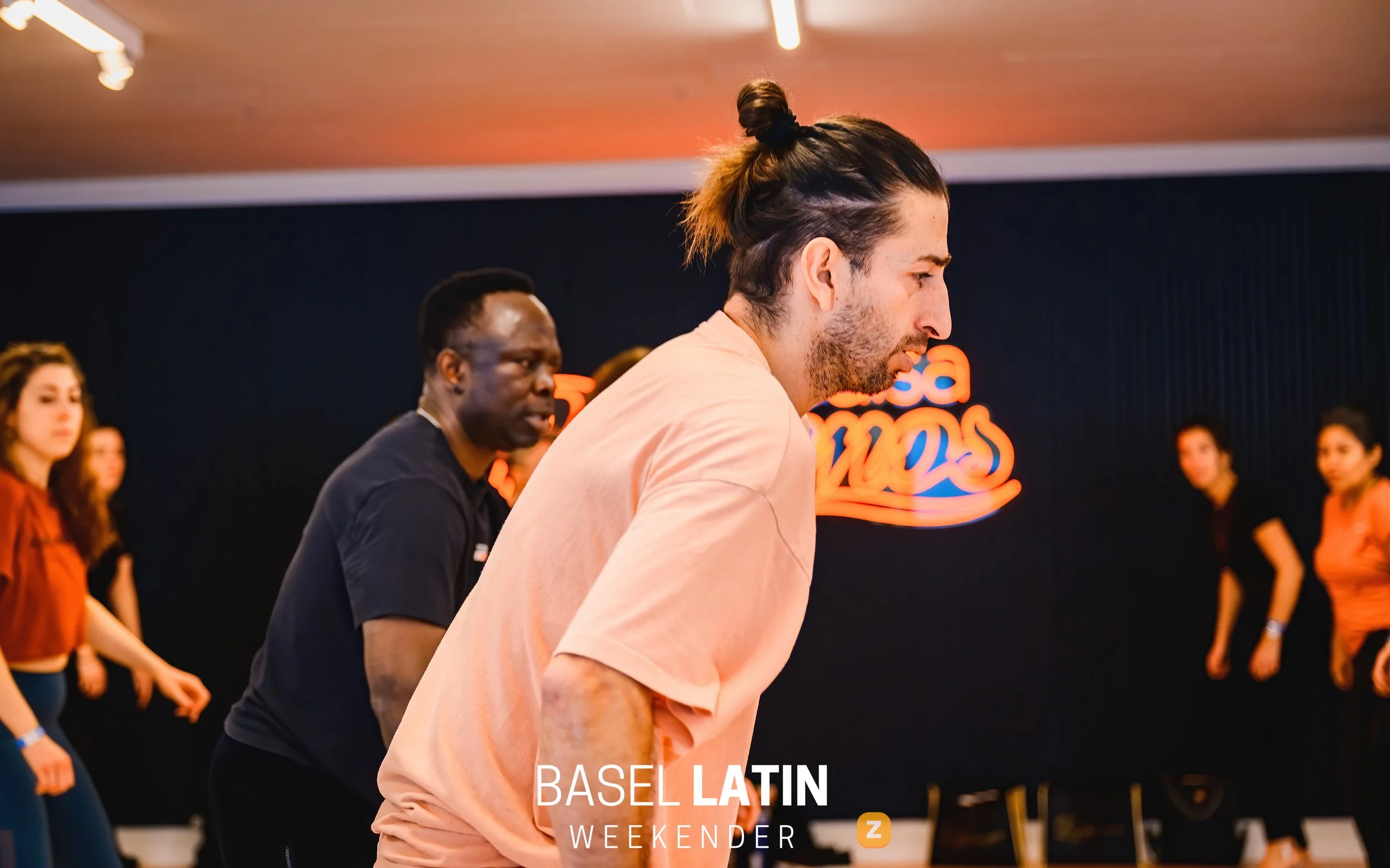 036_BailamosSalsaviernes_220225.jpg